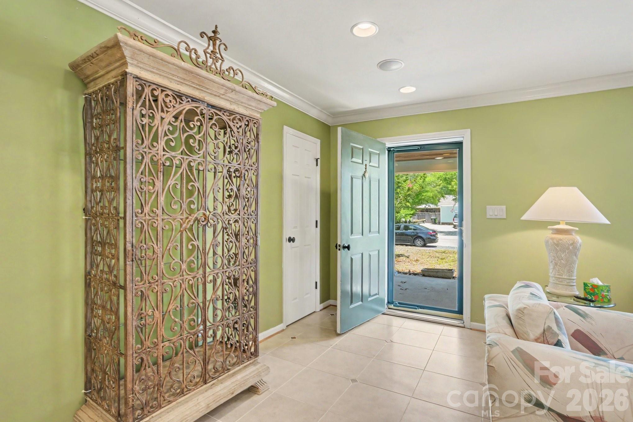 121 NW 1st Street — Oak Island