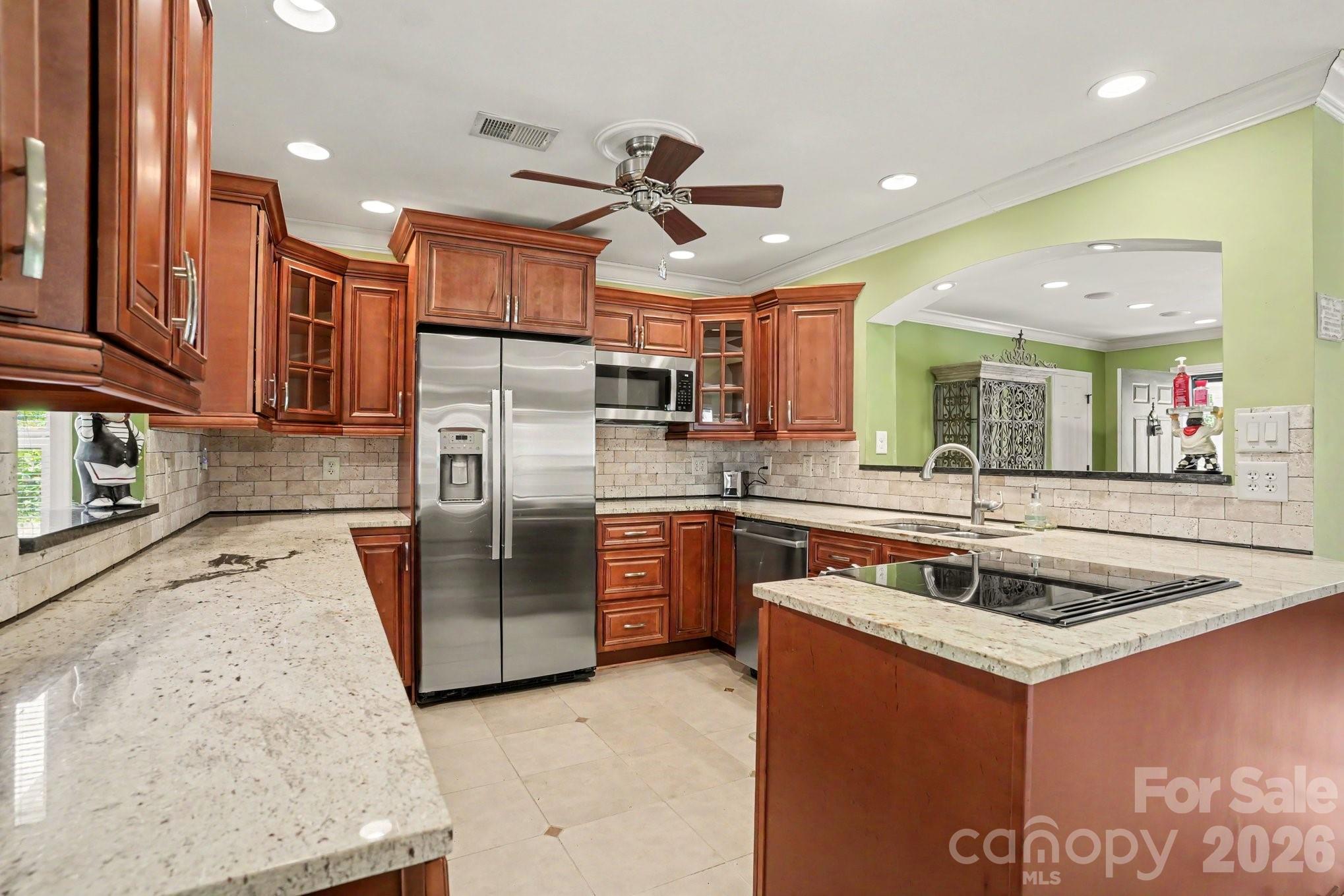 121 NW 1st Street — Oak Island