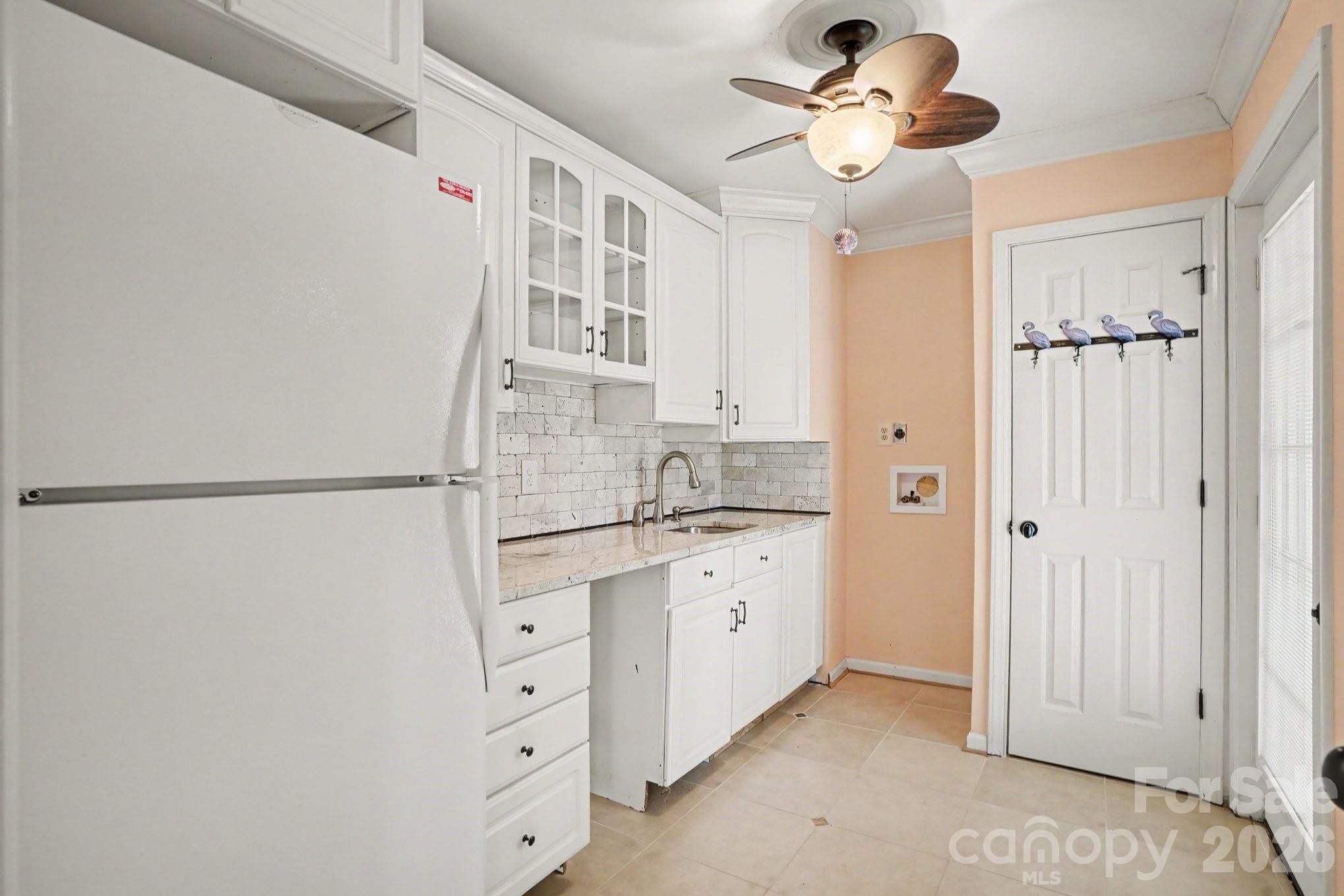 121 NW 1st Street — Oak Island