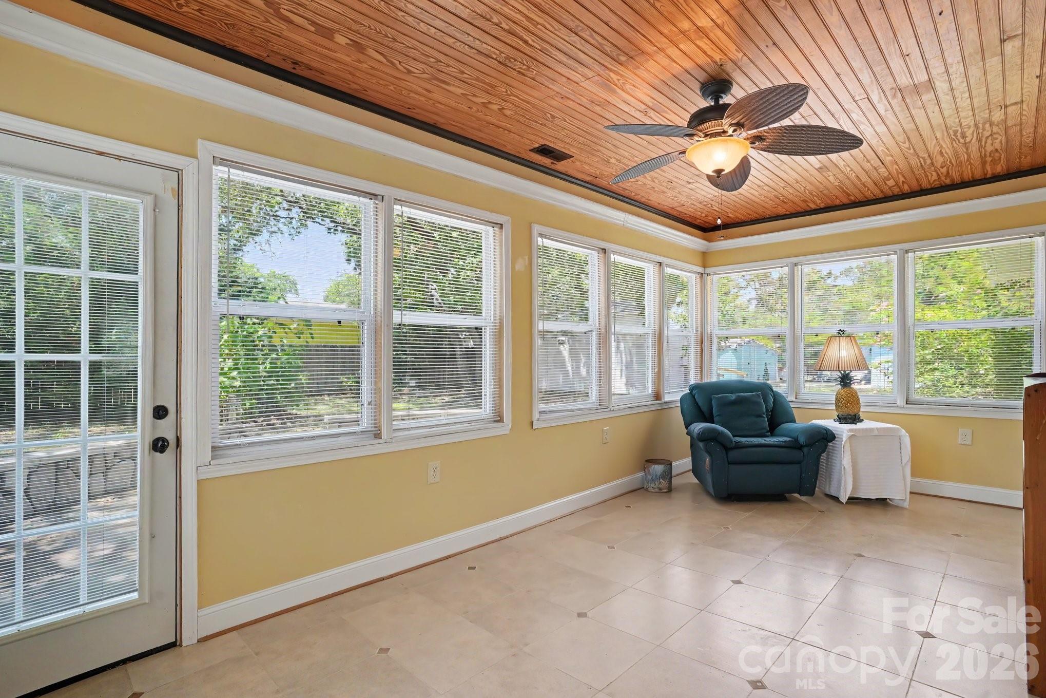 121 NW 1st Street — Oak Island