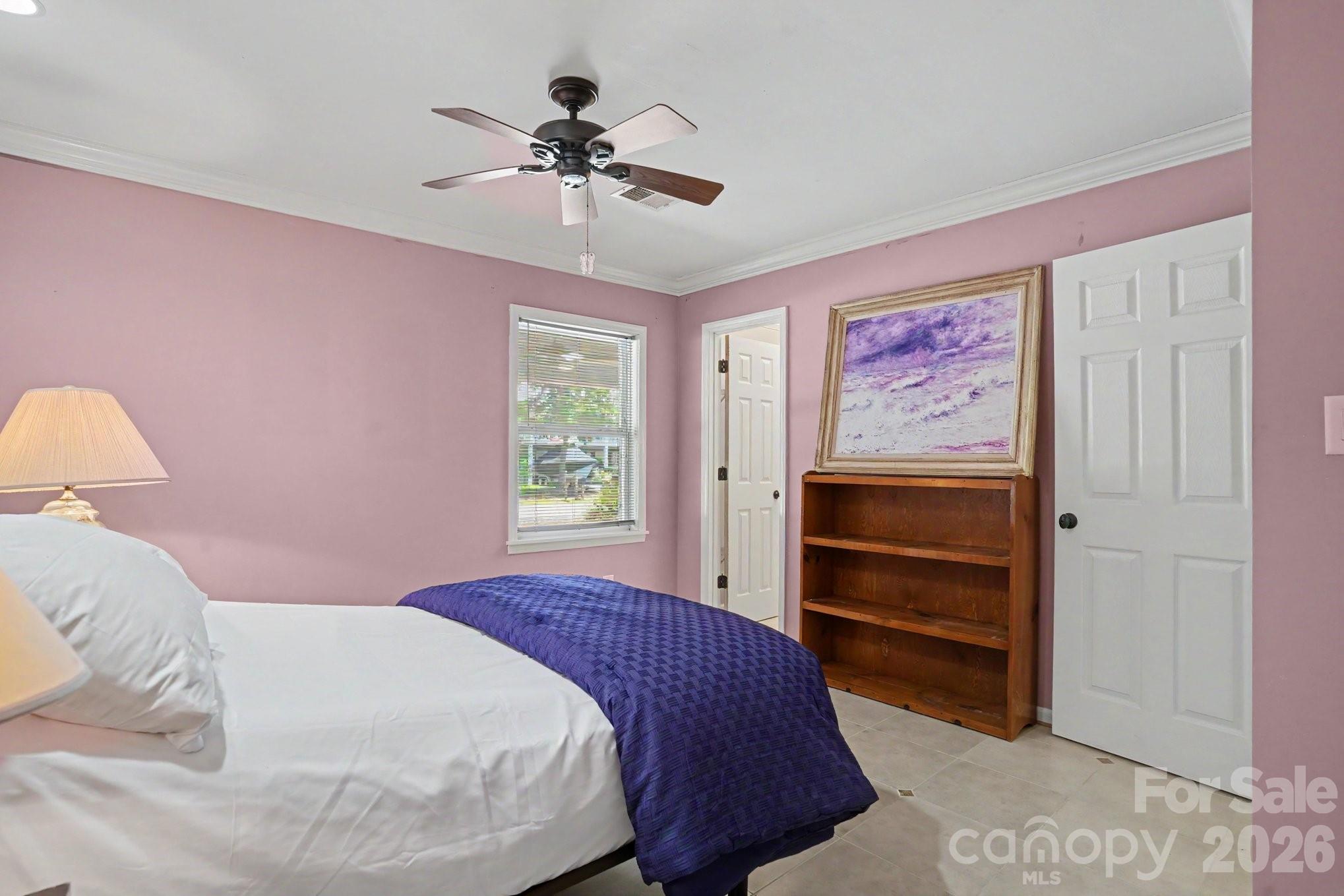 121 NW 1st Street — Oak Island