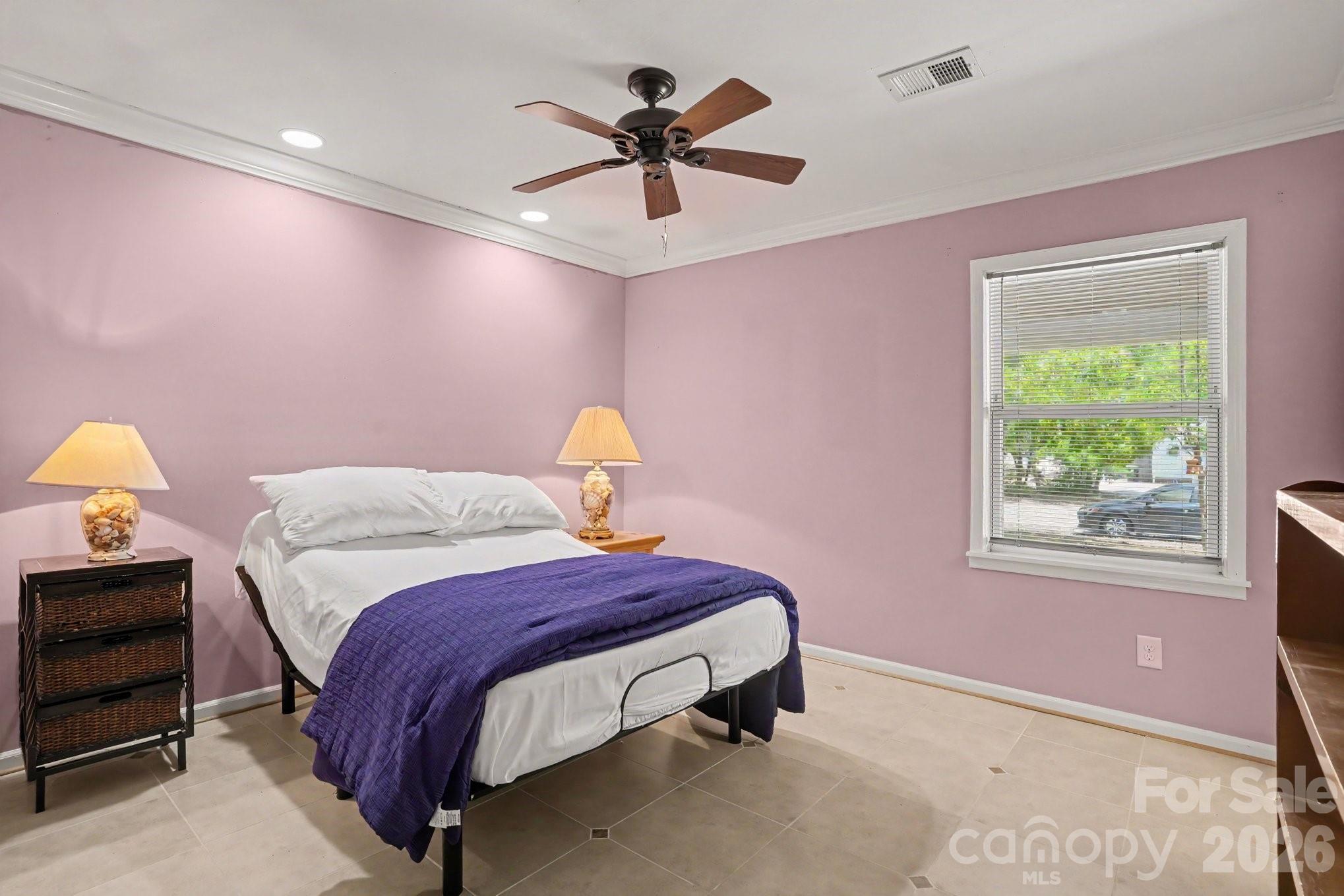 121 NW 1st Street — Oak Island