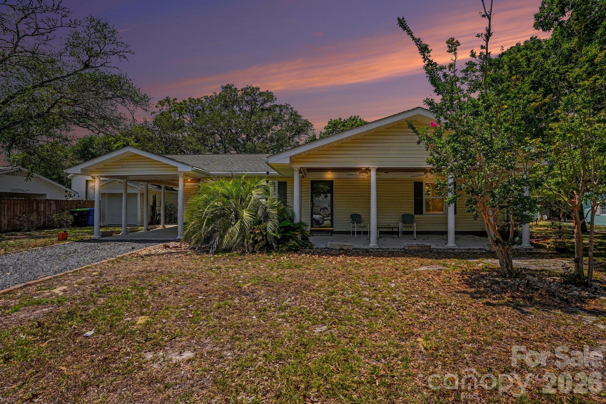 121 NW 1st Street — Oak Island