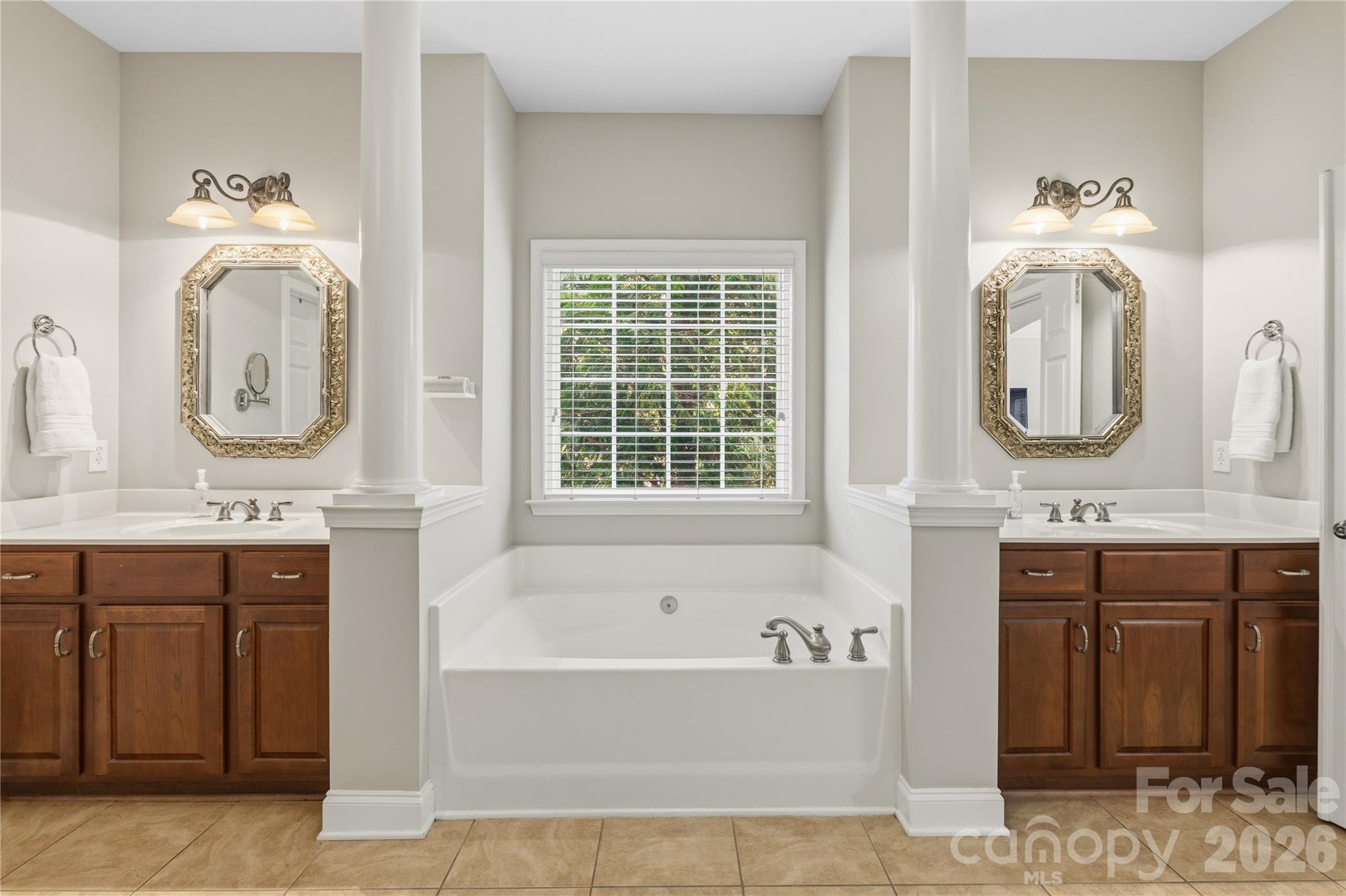 4361 Queensbury Drive — Harrisburg