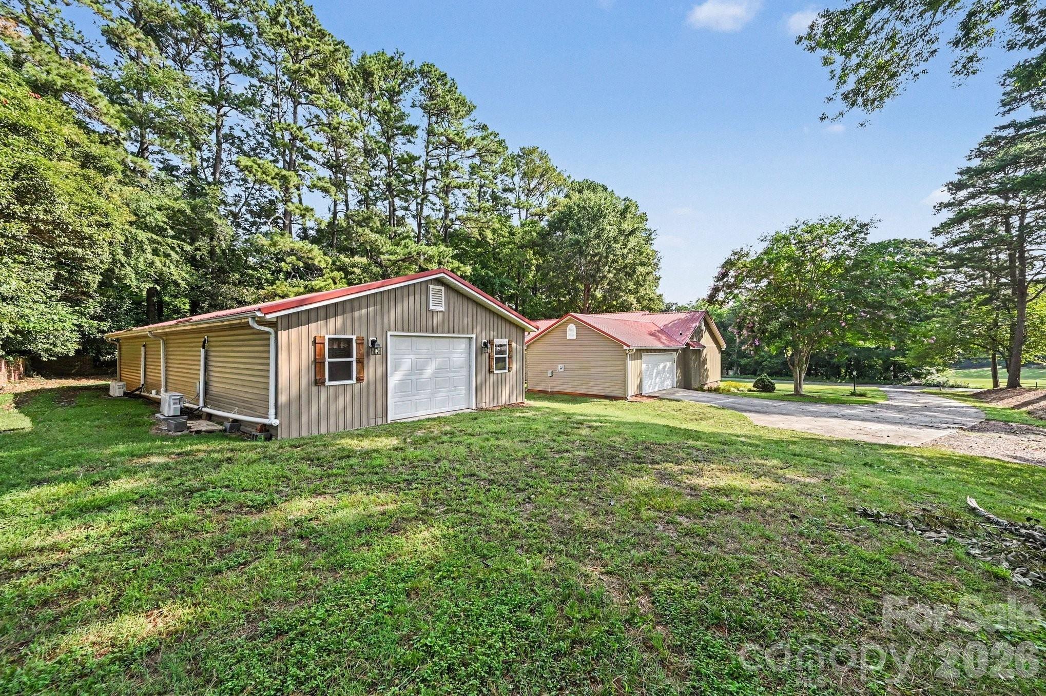 1905 Stokes Ferry Road — Salisbury