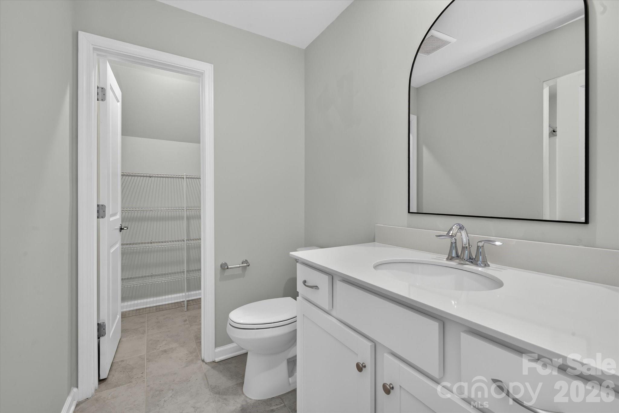 14016 Southbridge Forest Drive — Charlotte