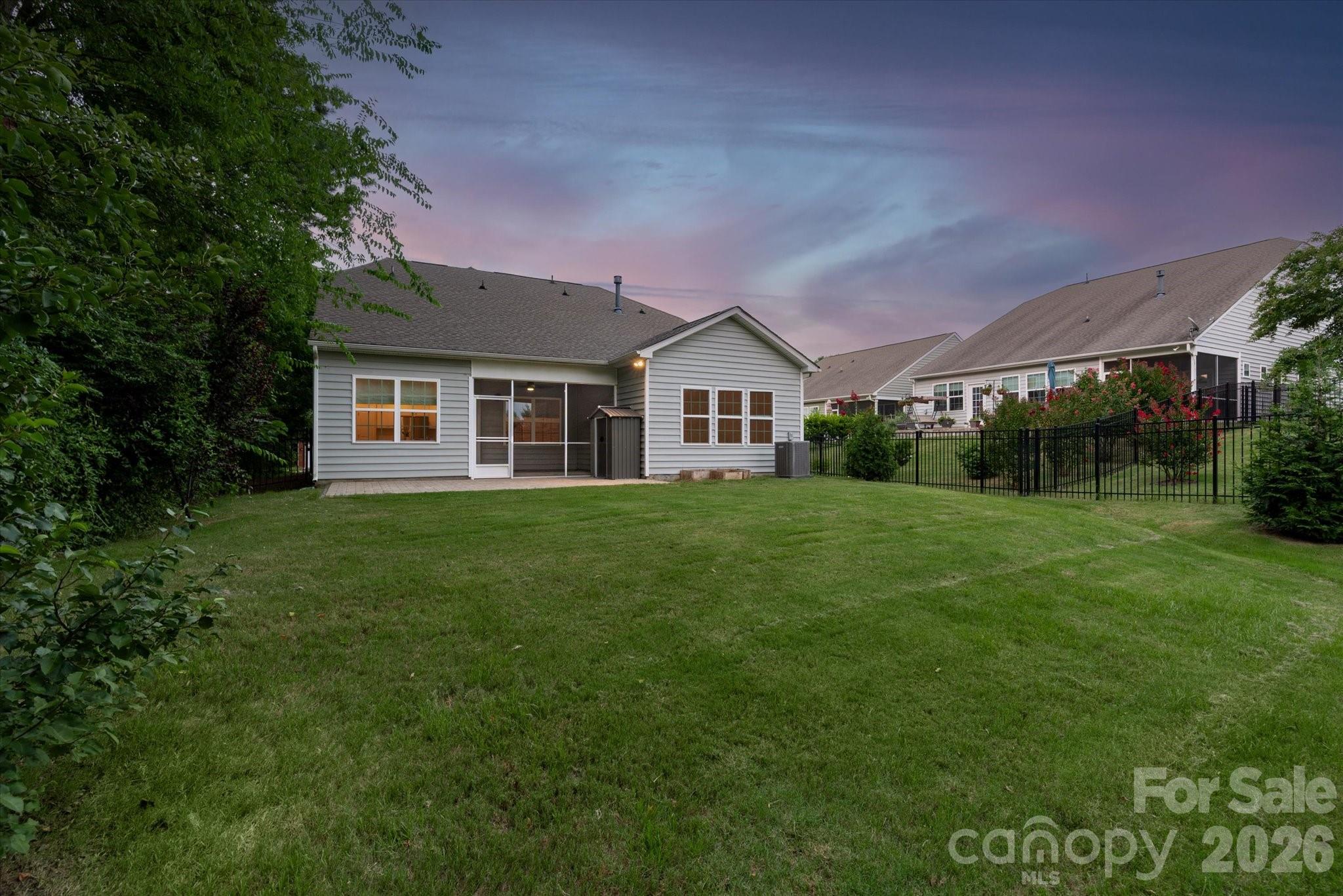 14016 Southbridge Forest Drive — Charlotte