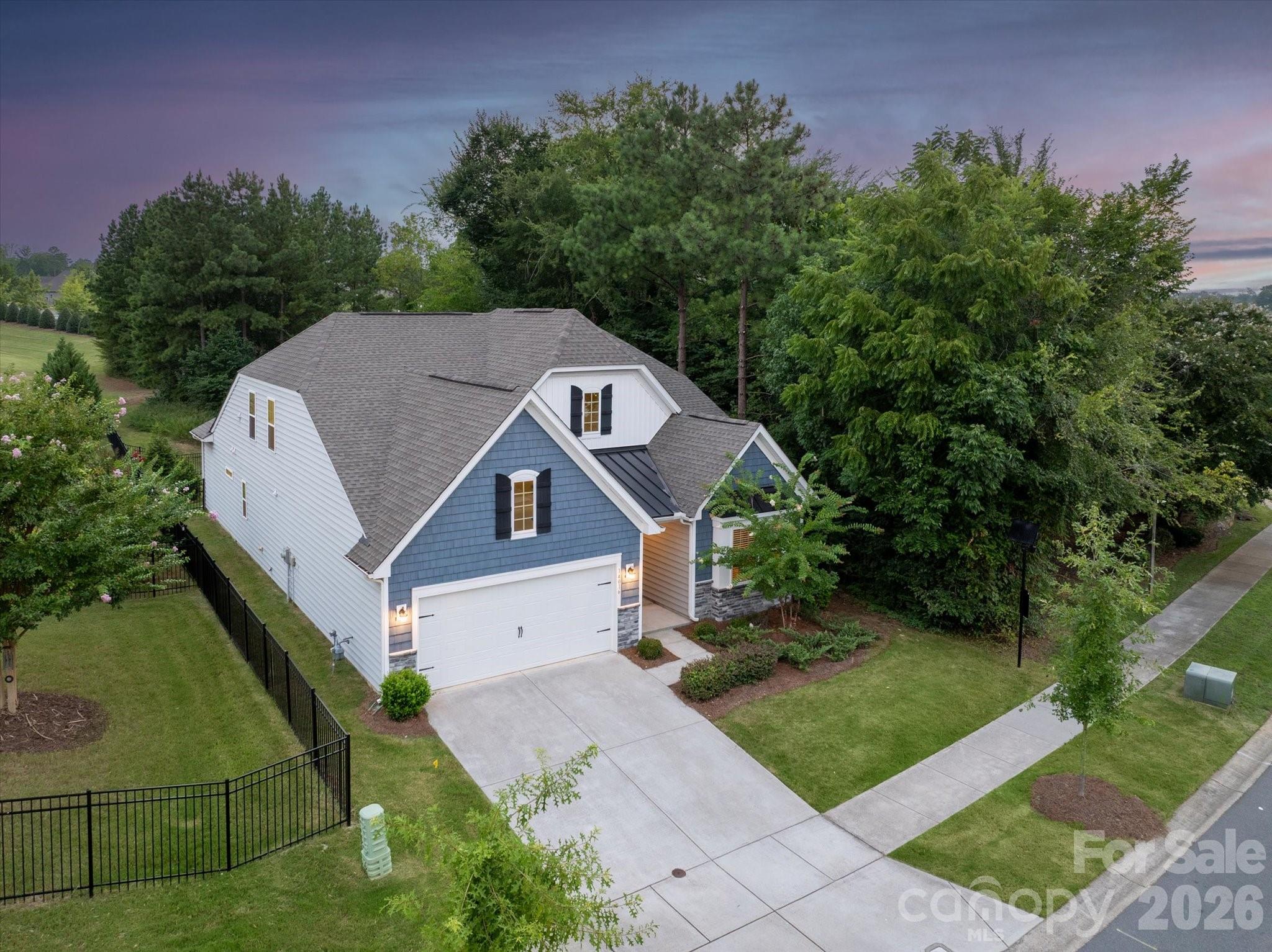 14016 Southbridge Forest Drive — Charlotte