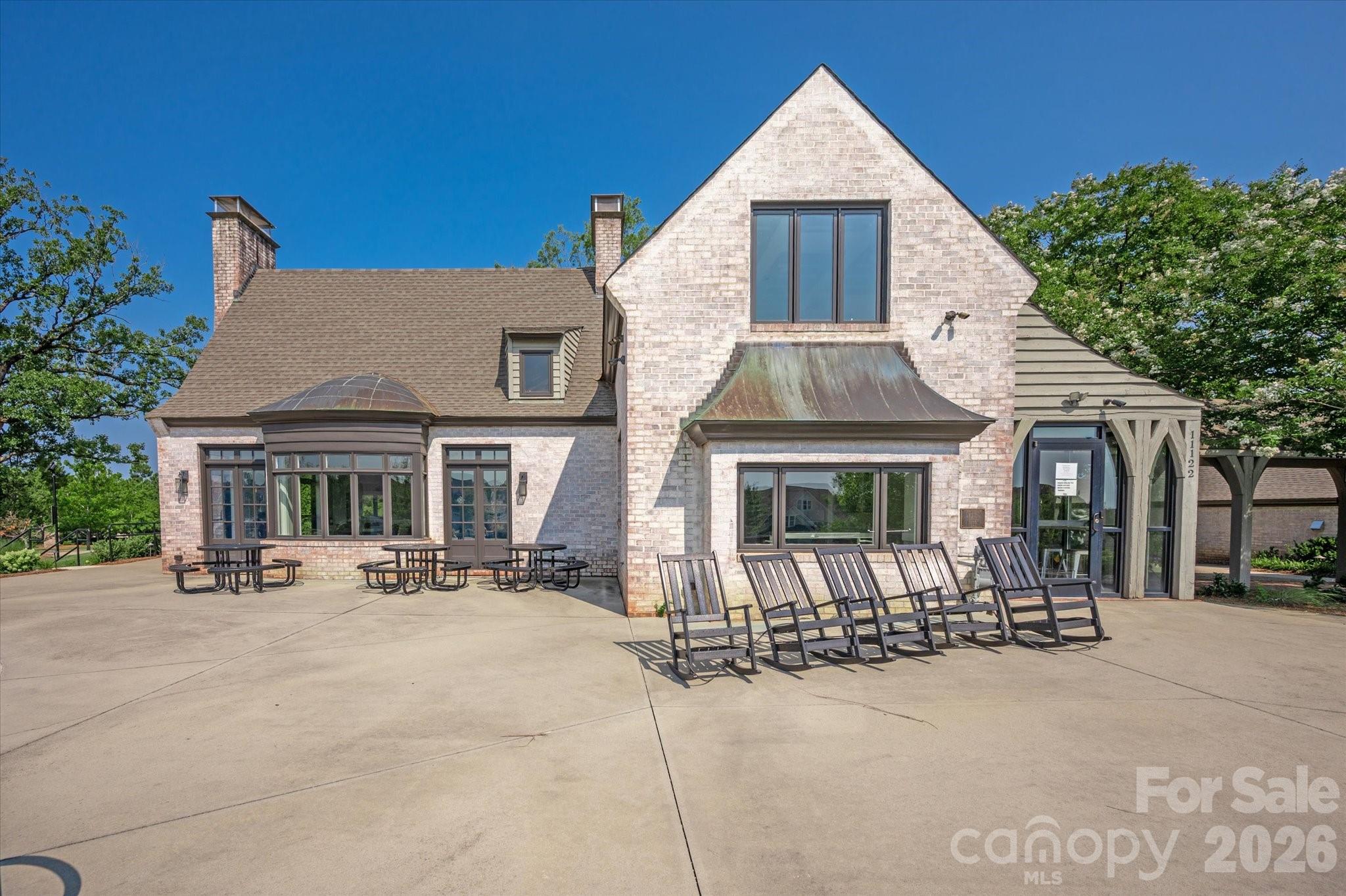 14016 Southbridge Forest Drive — Charlotte
