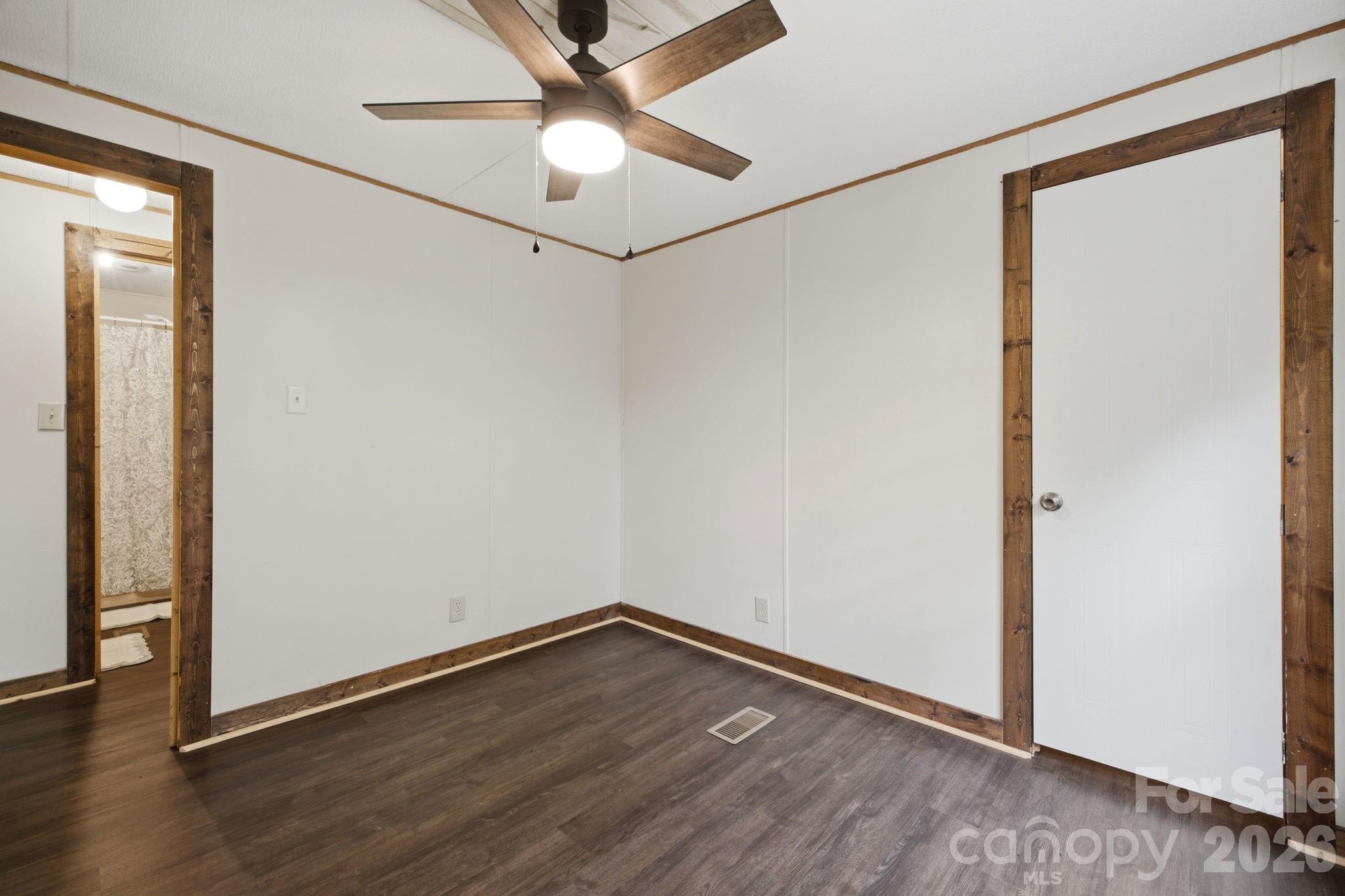 55 Twin Oaks Lane — Spruce Pine