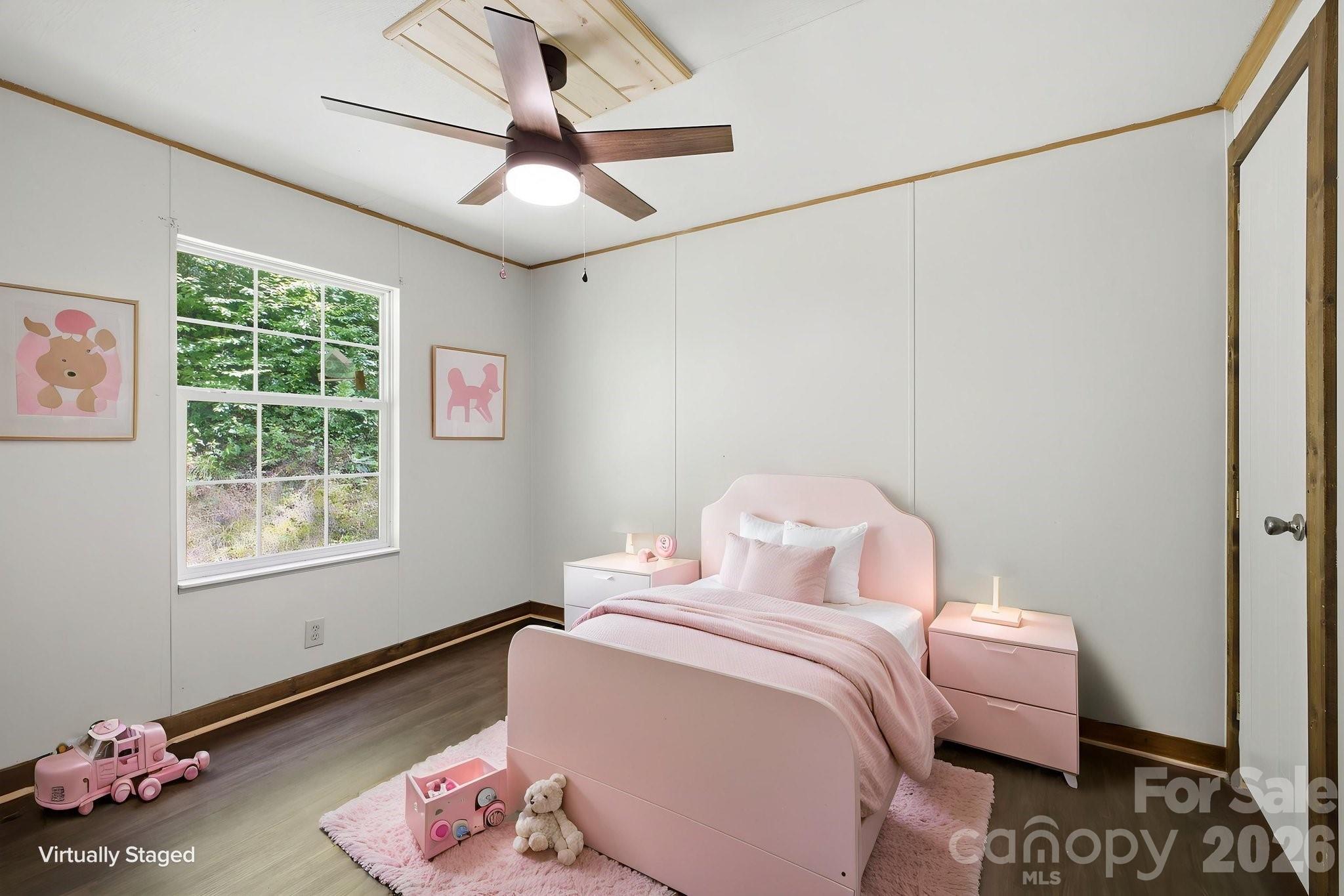 55 Twin Oaks Lane — Spruce Pine