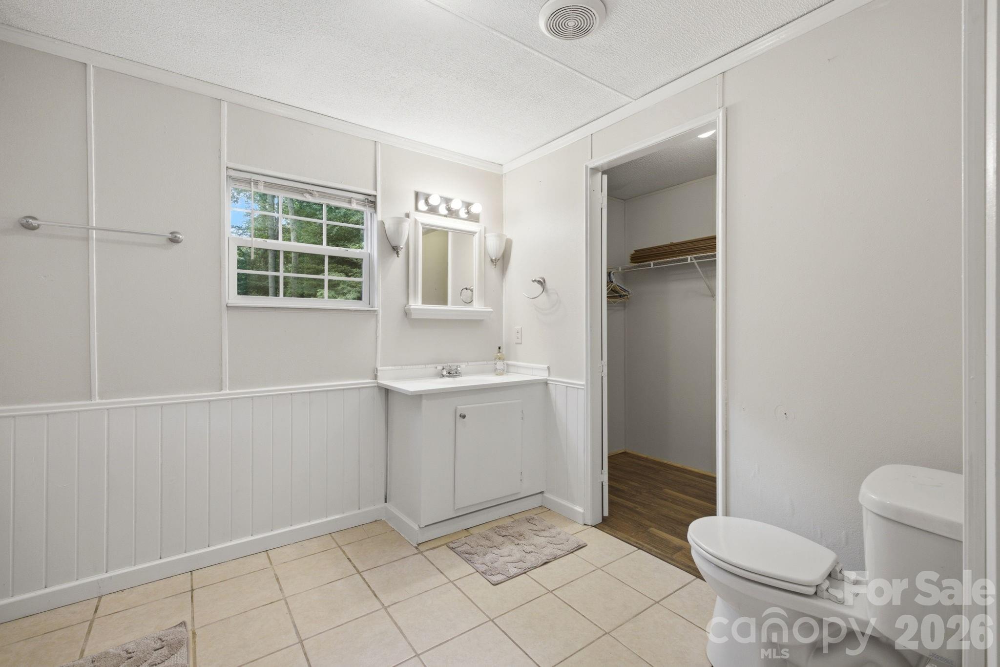 55 Twin Oaks Lane — Spruce Pine