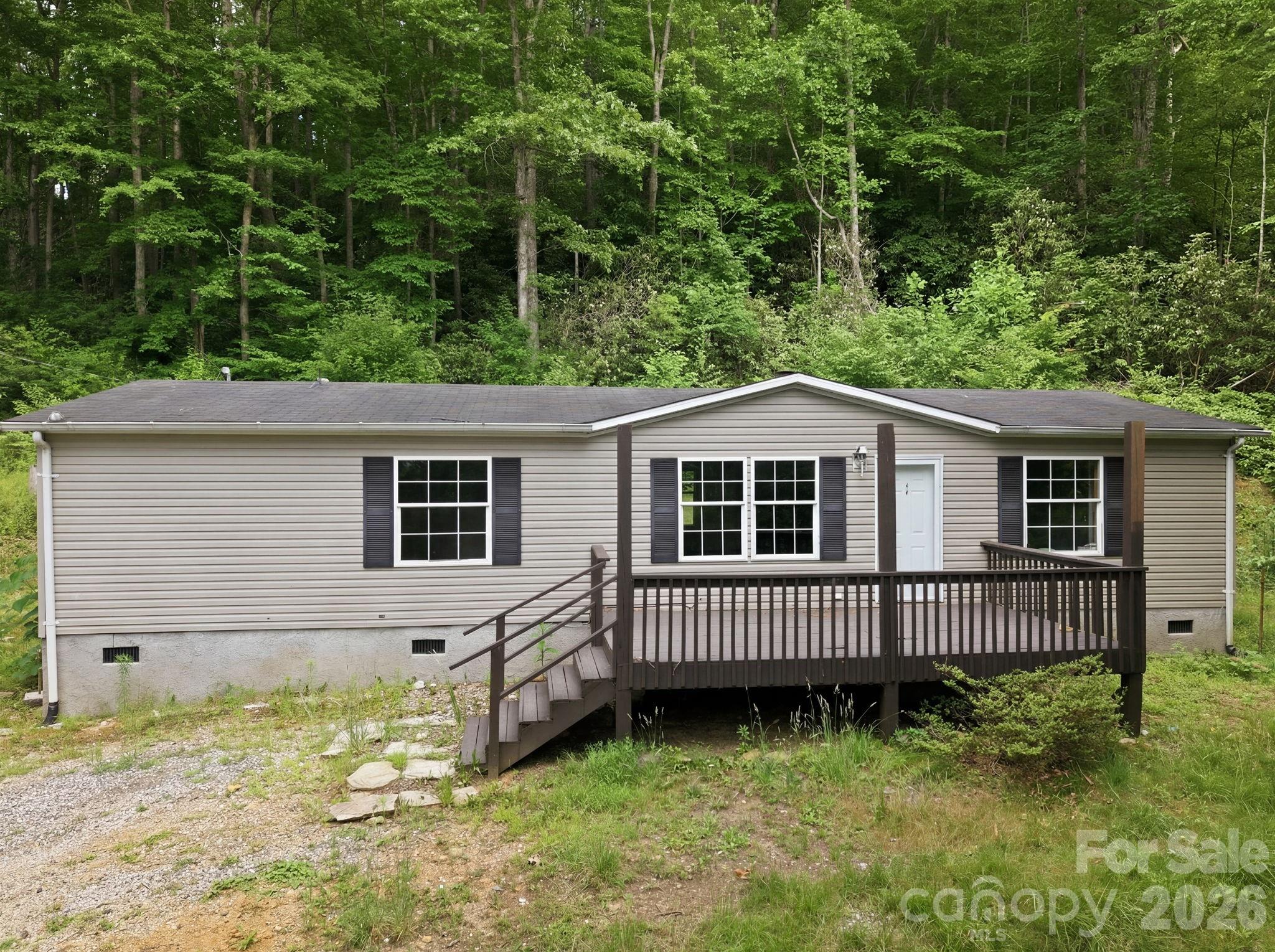 55 Twin Oaks Lane — Spruce Pine