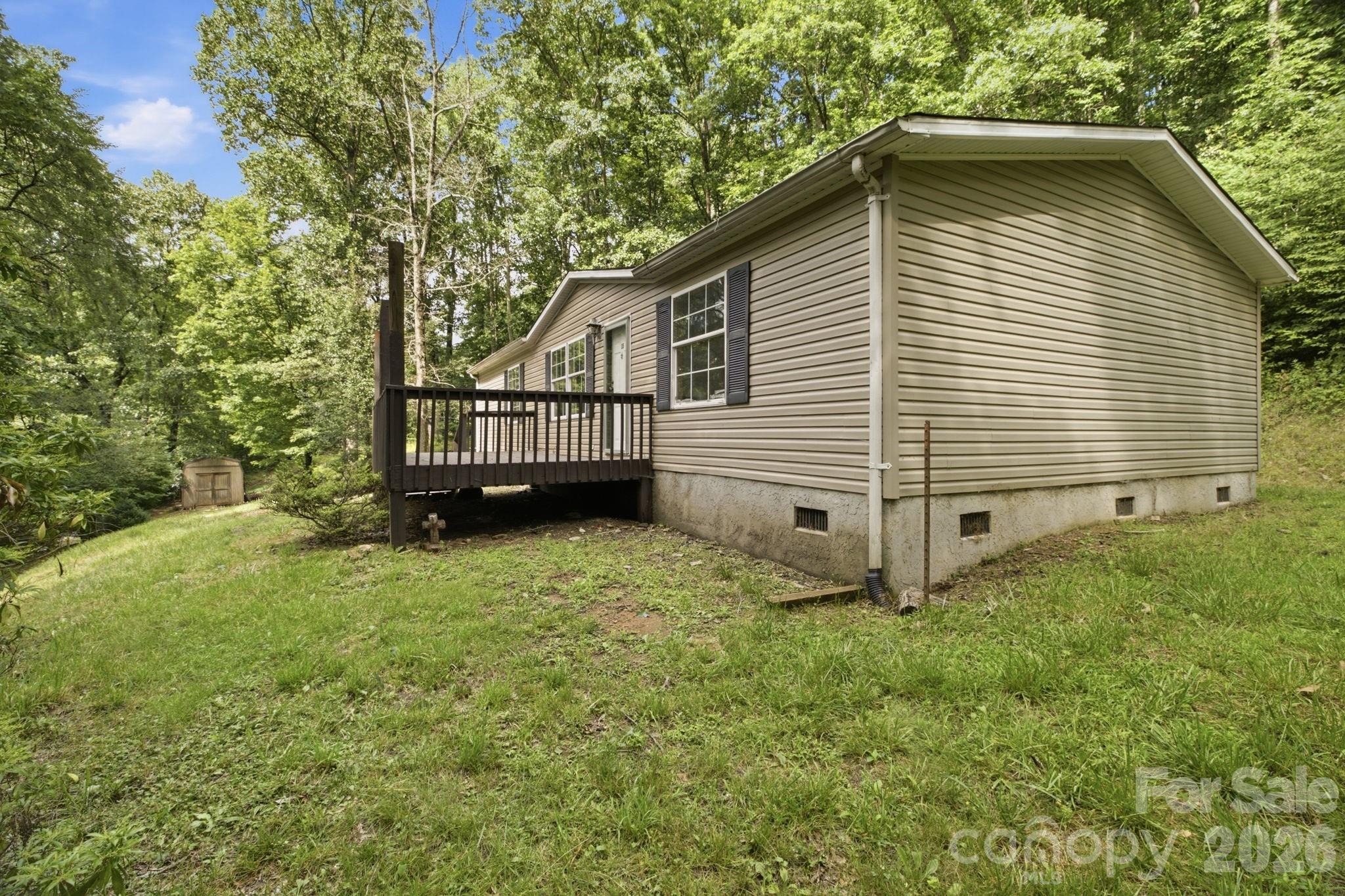 55 Twin Oaks Lane — Spruce Pine