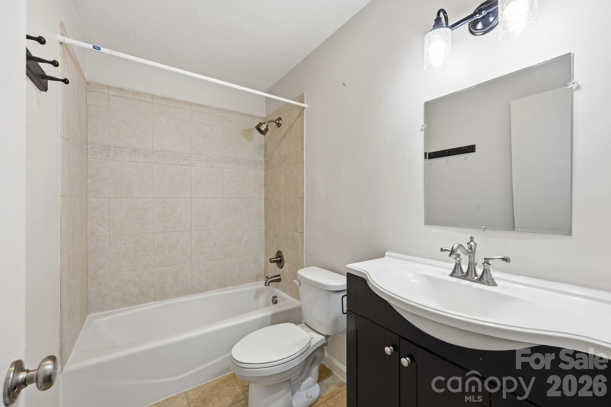 1300 Larchmont Place #210 — Salisbury