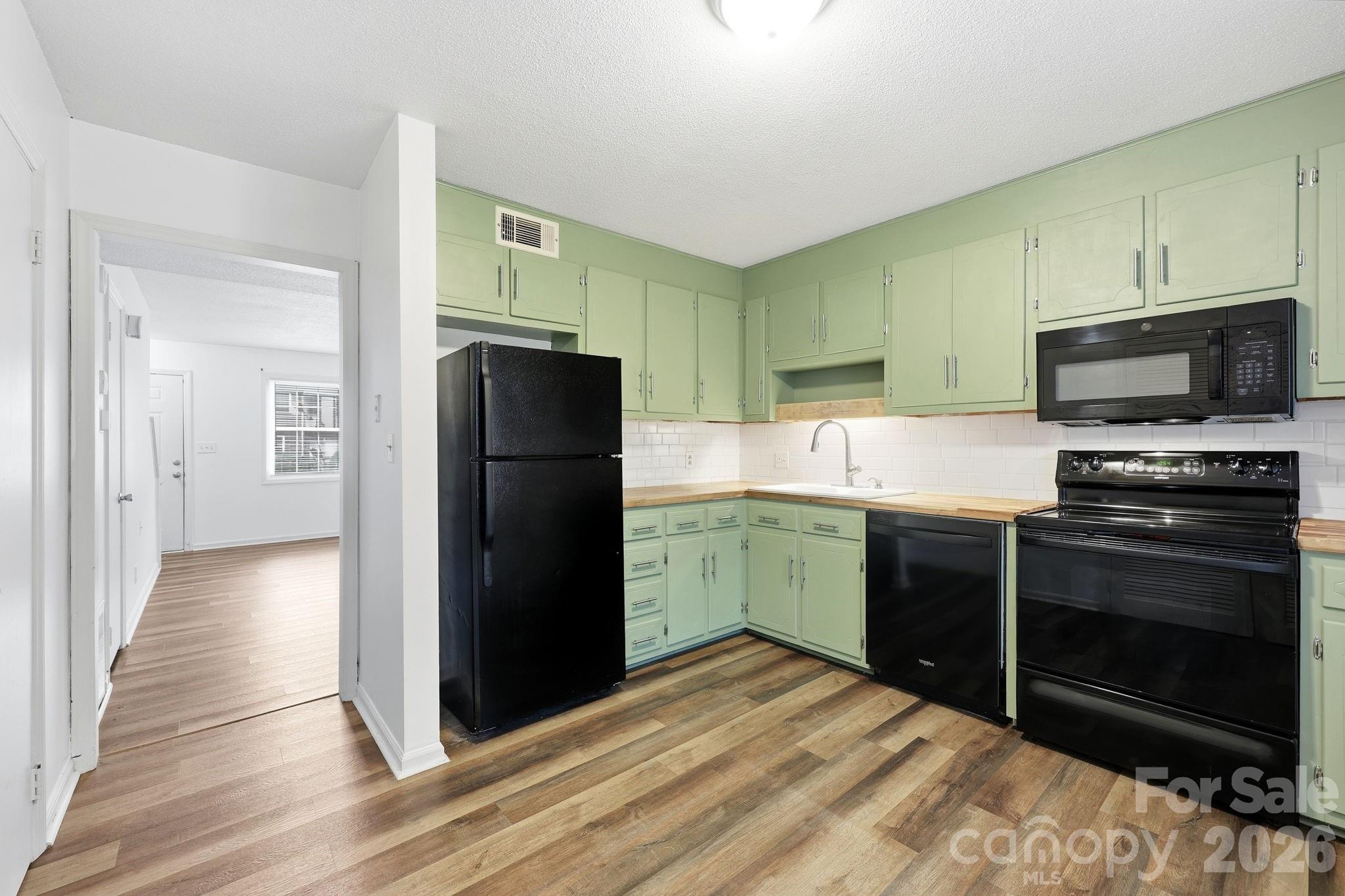 1300 Larchmont Place #210 — Salisbury