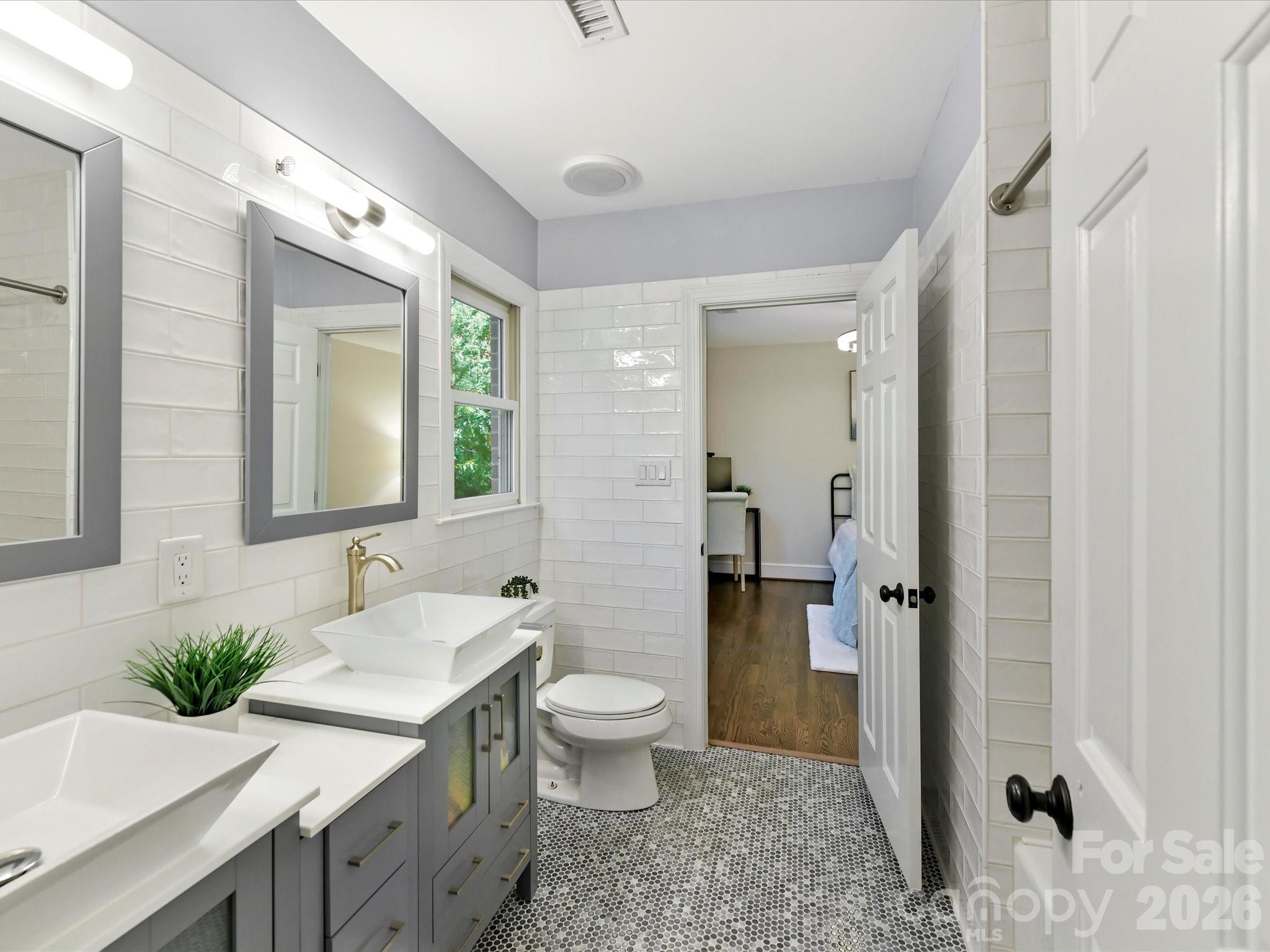 2630 Alanby Lane — Charlotte