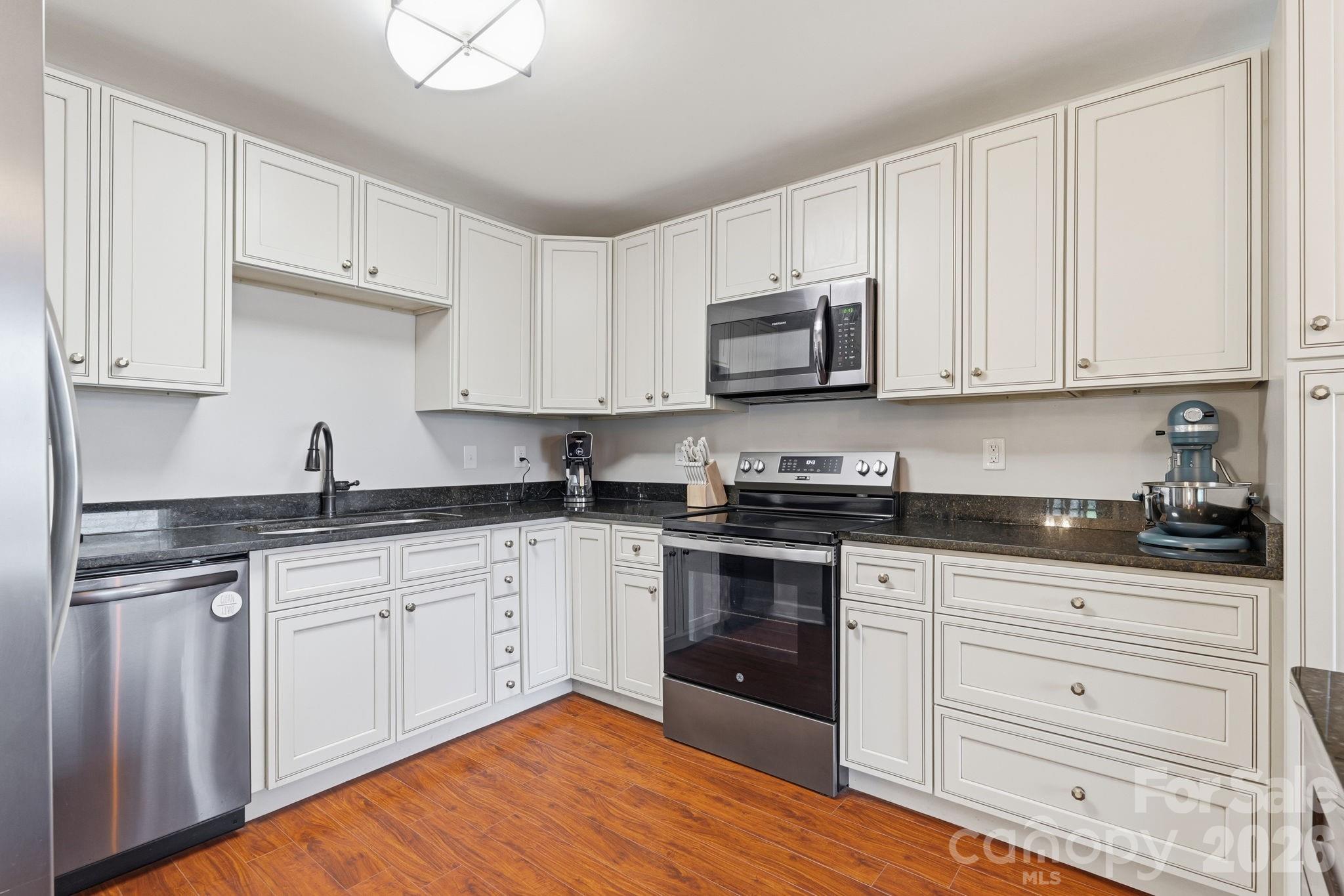 2080 South Point Road — Belmont
