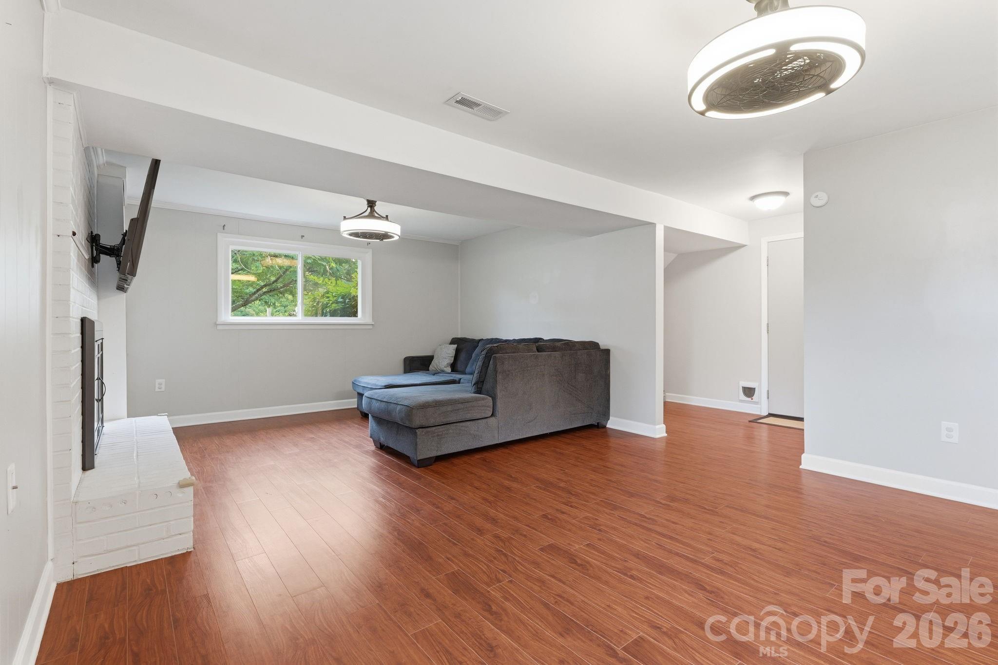2080 South Point Road — Belmont