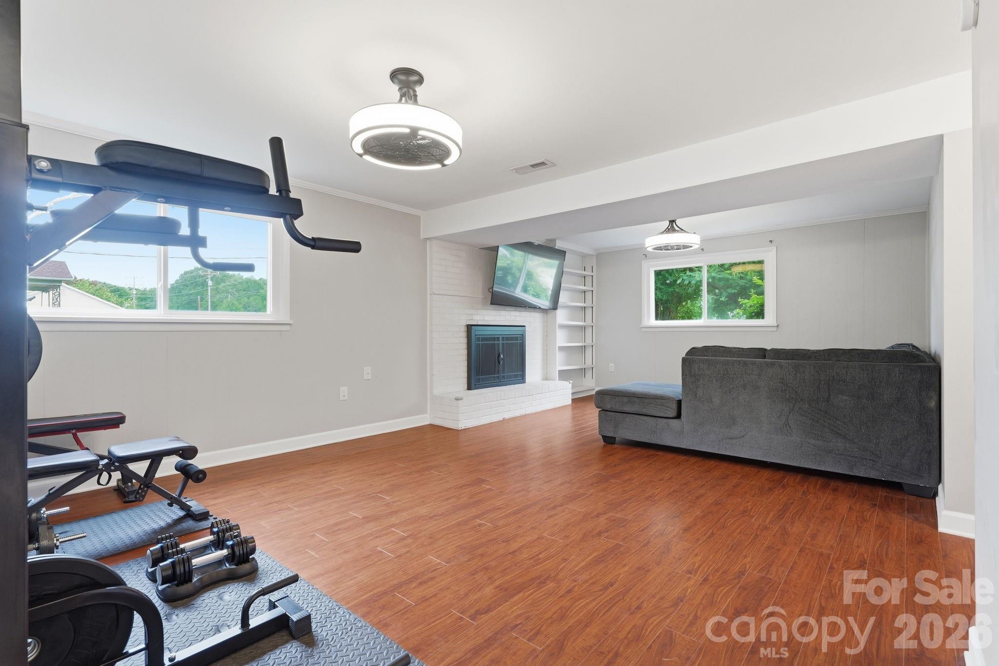 2080 South Point Road — Belmont