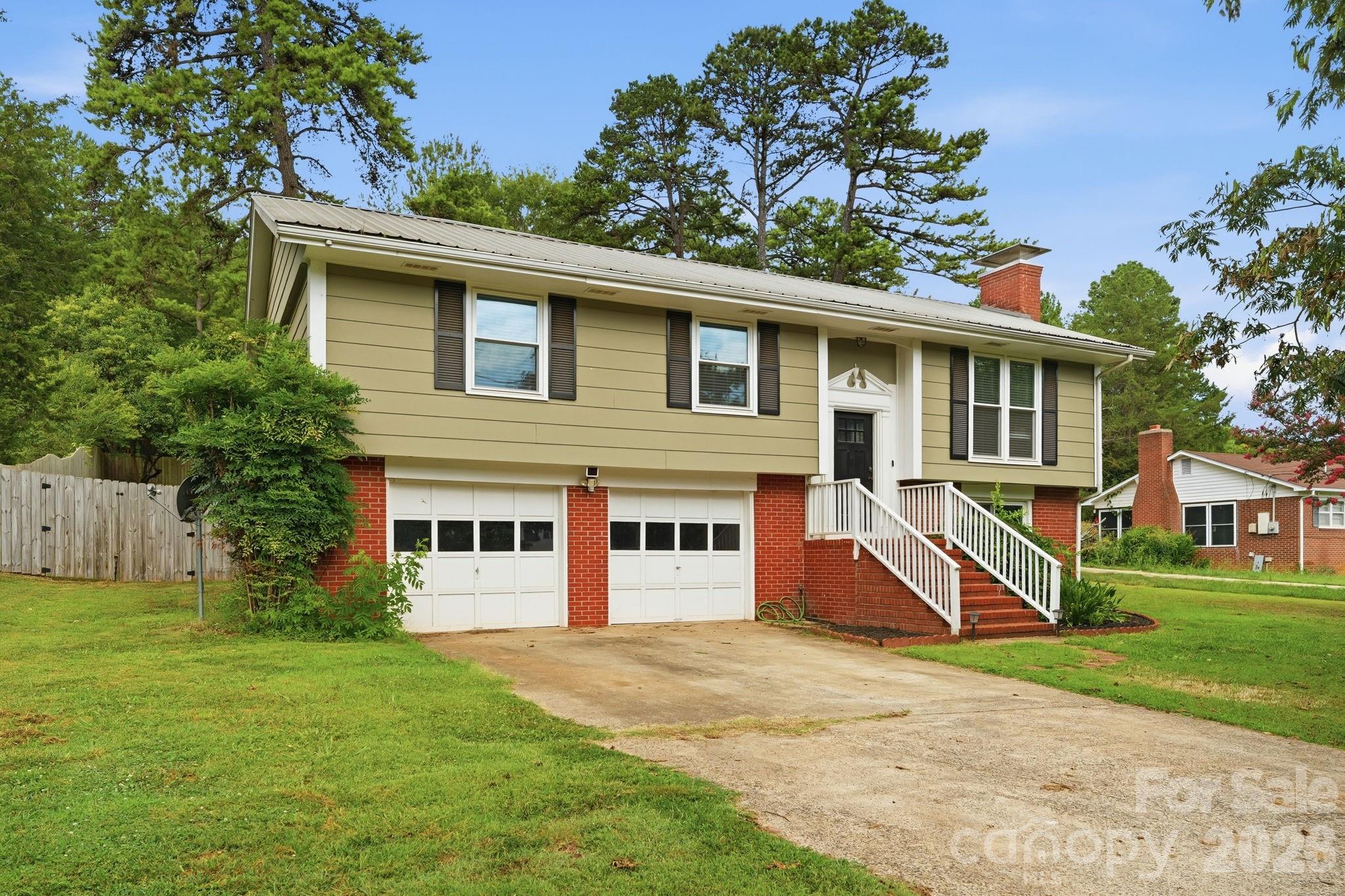 2080 South Point Road — Belmont