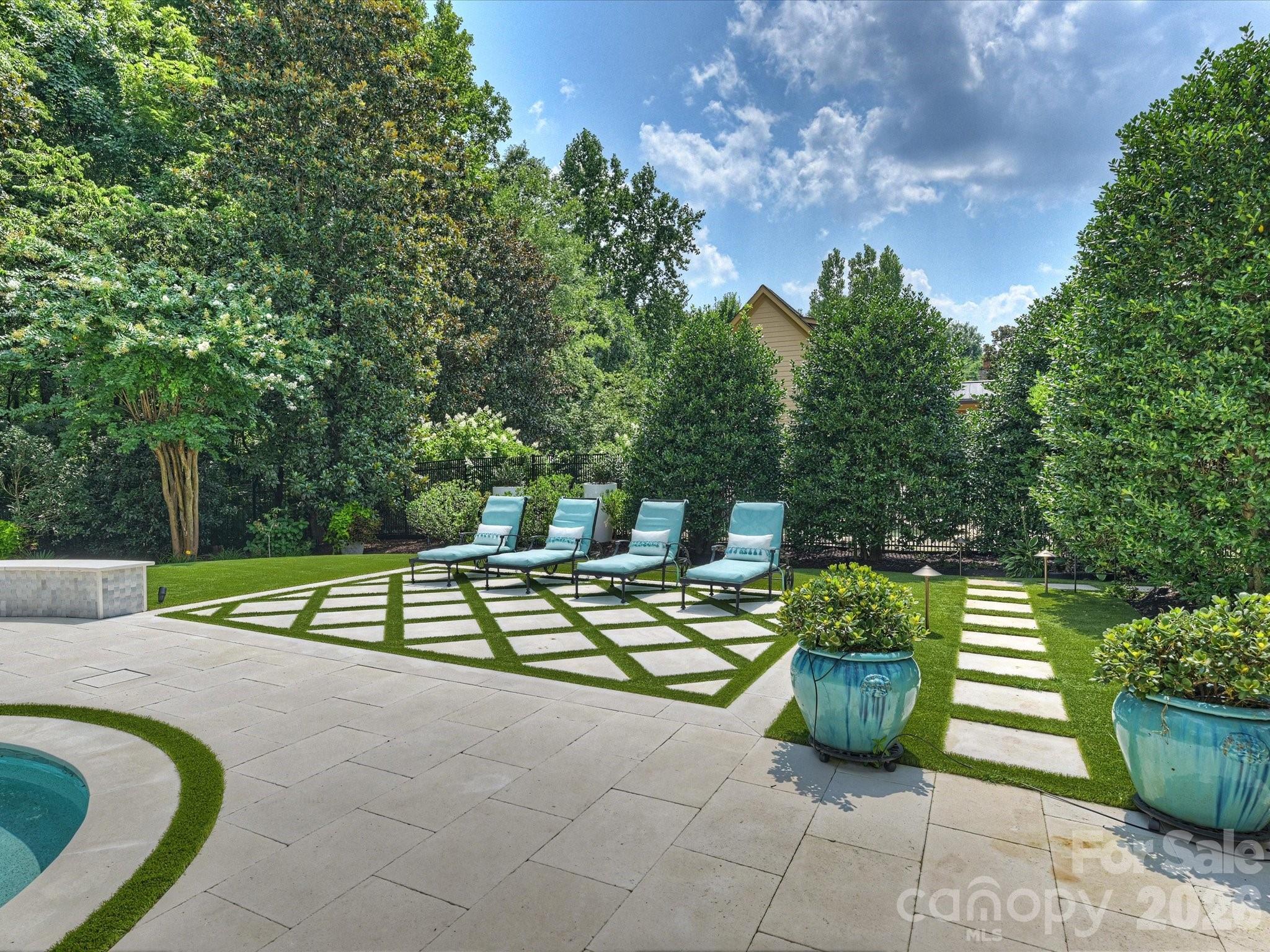 9146 Heydon Hall Circle — Charlotte