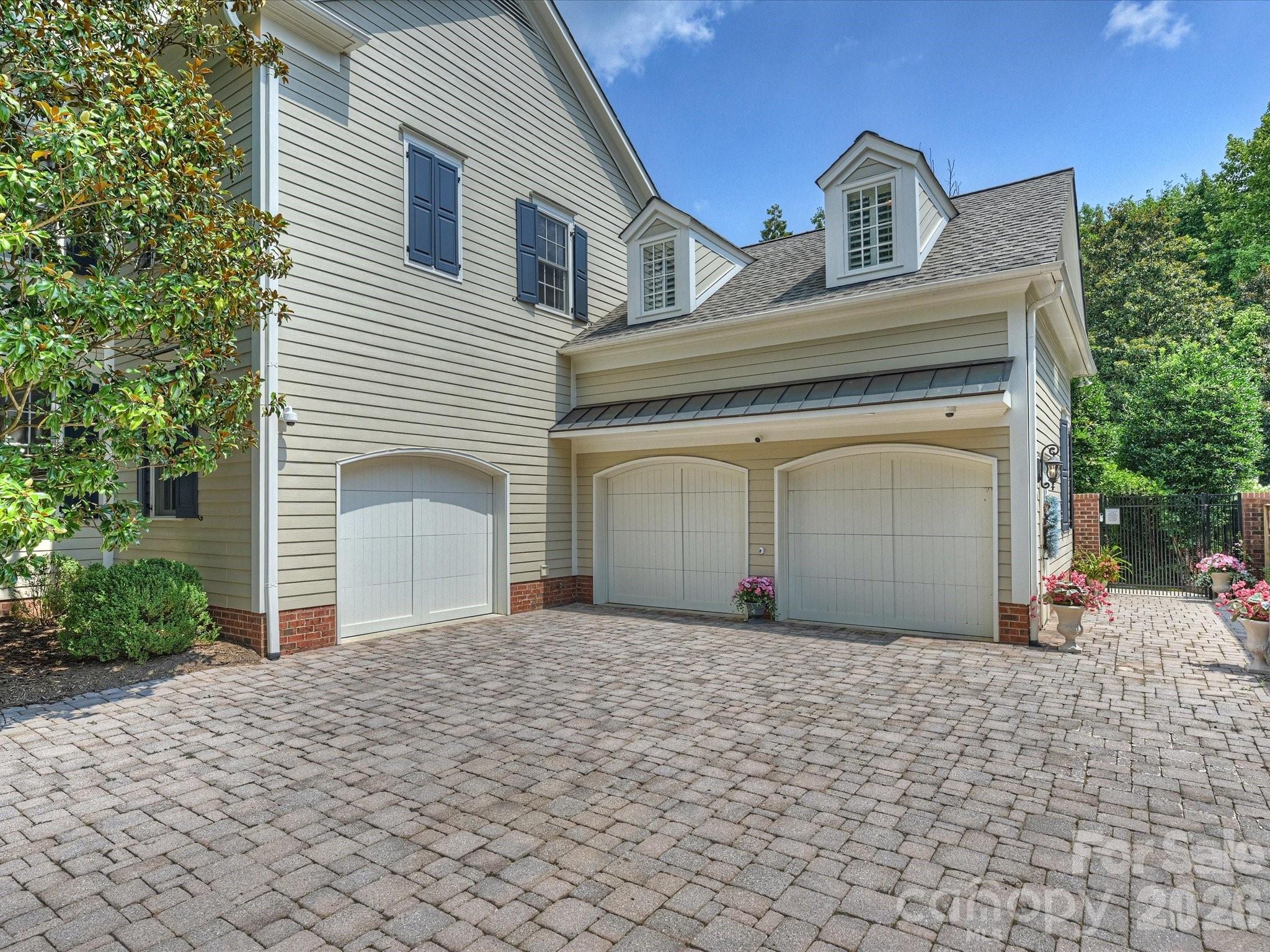 9146 Heydon Hall Circle — Charlotte