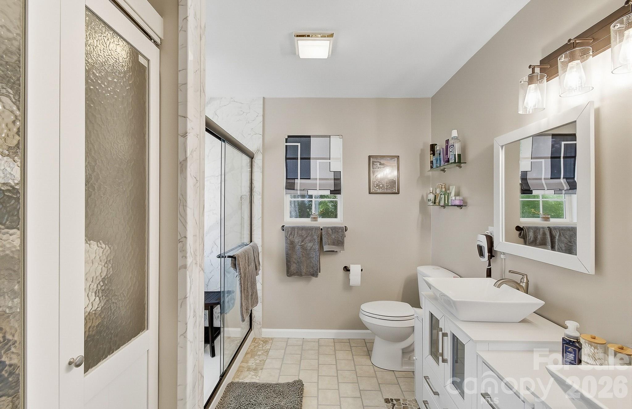 28 Secretariat Drive — Hendersonville