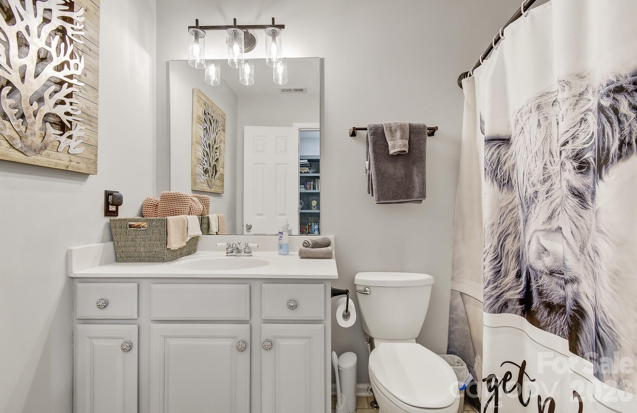 28 Secretariat Drive — Hendersonville