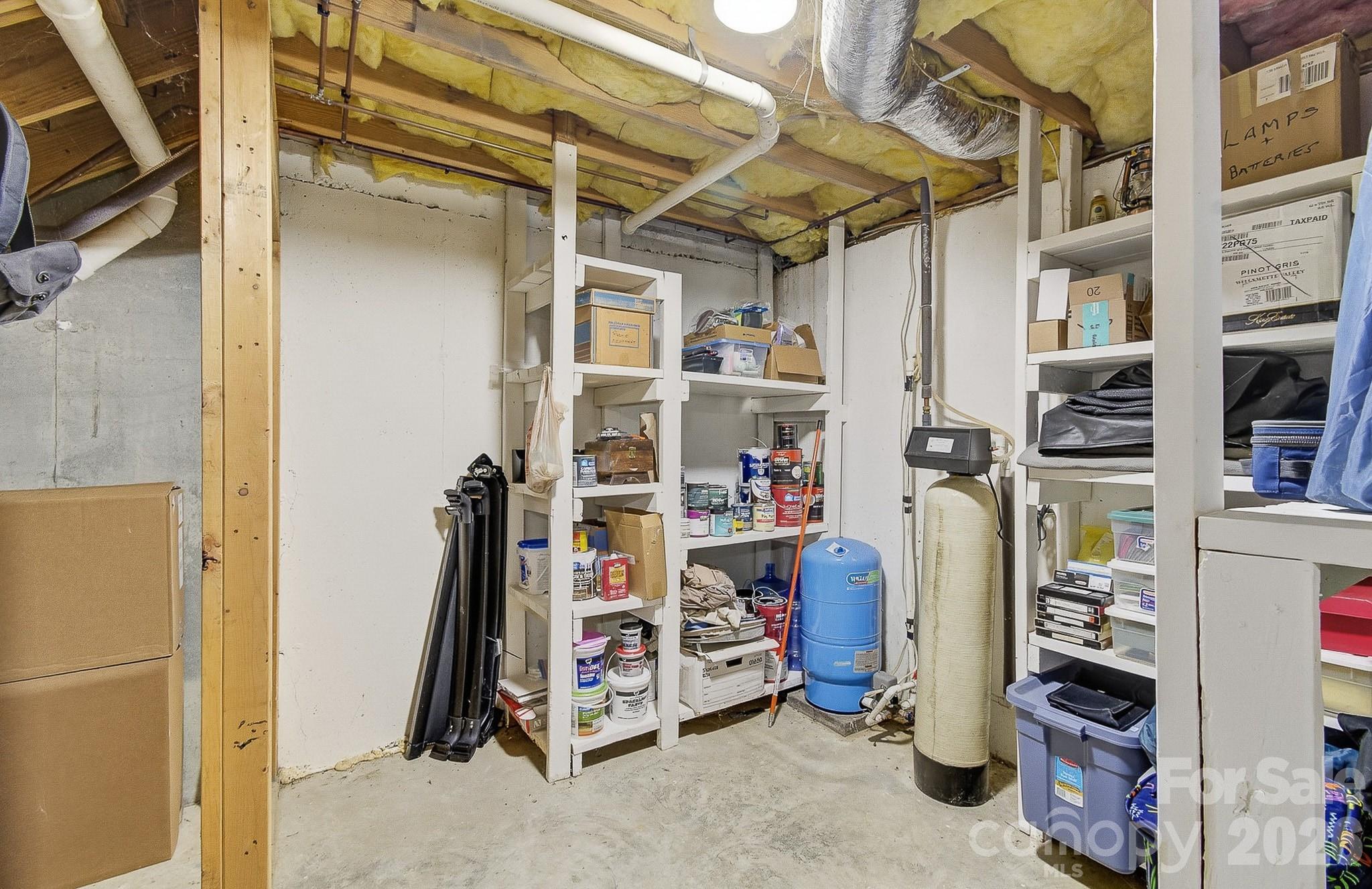 28 Secretariat Drive — Hendersonville