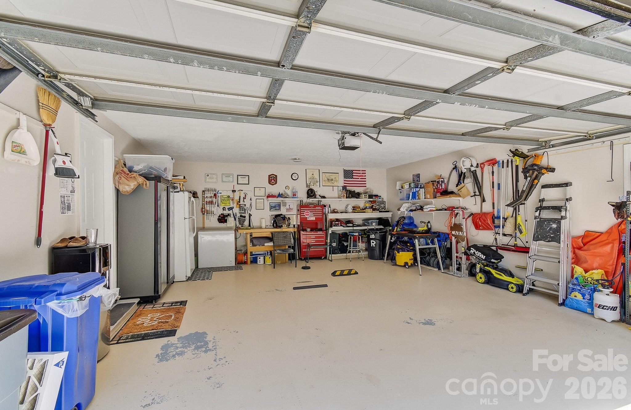 28 Secretariat Drive — Hendersonville
