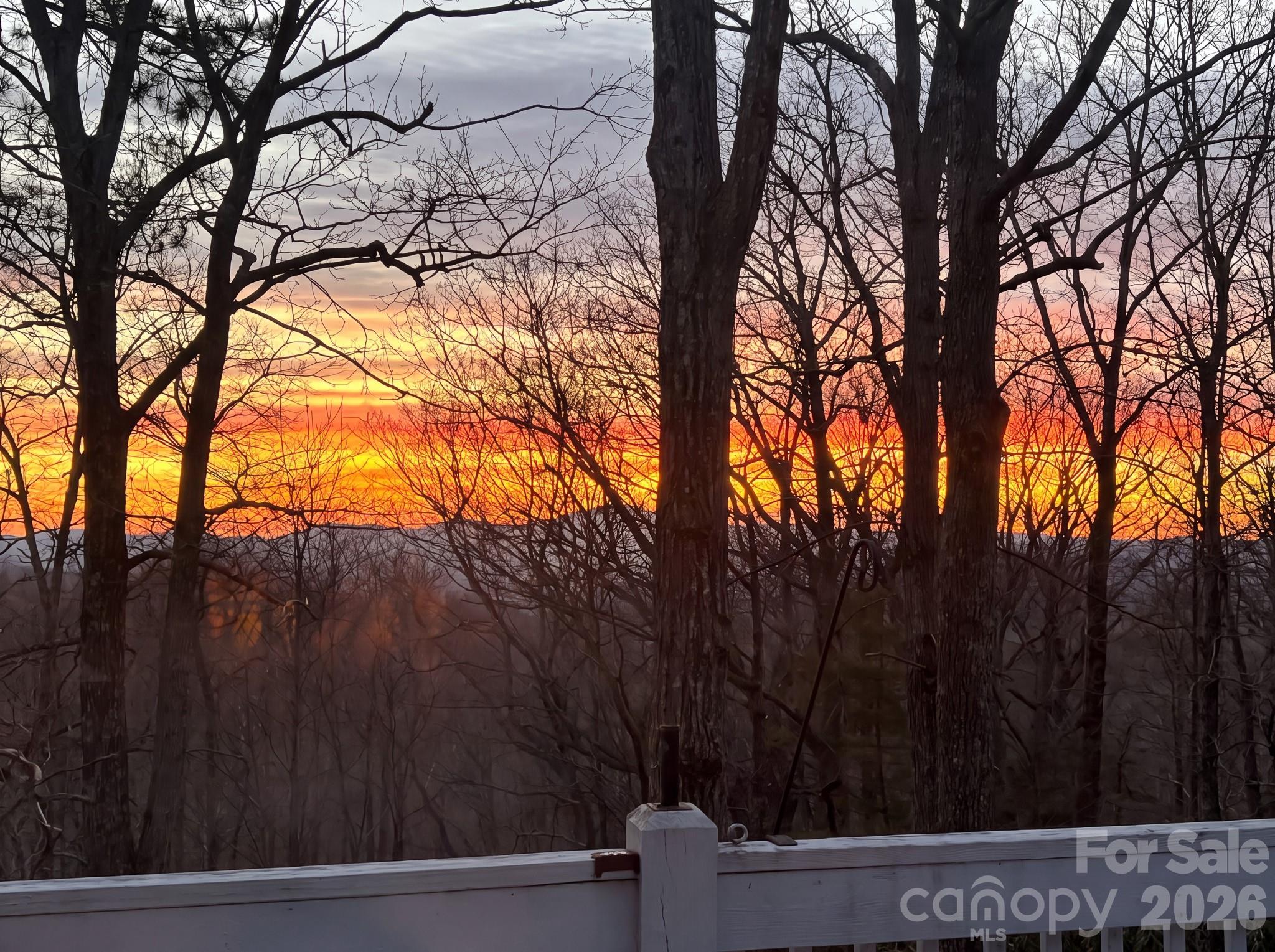 28 Secretariat Drive — Hendersonville