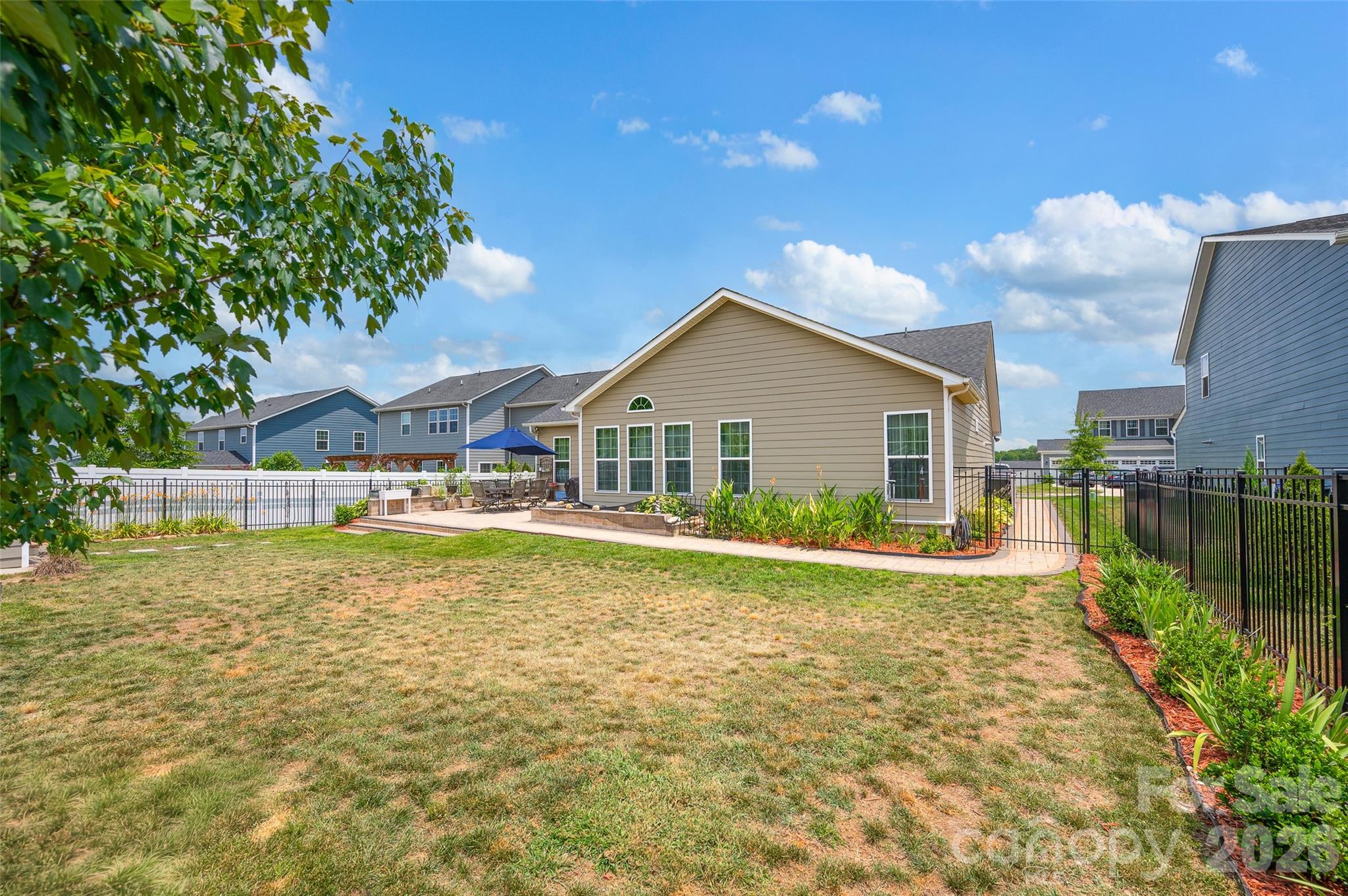 11216 Vanguard Parkway #395 — Huntersville