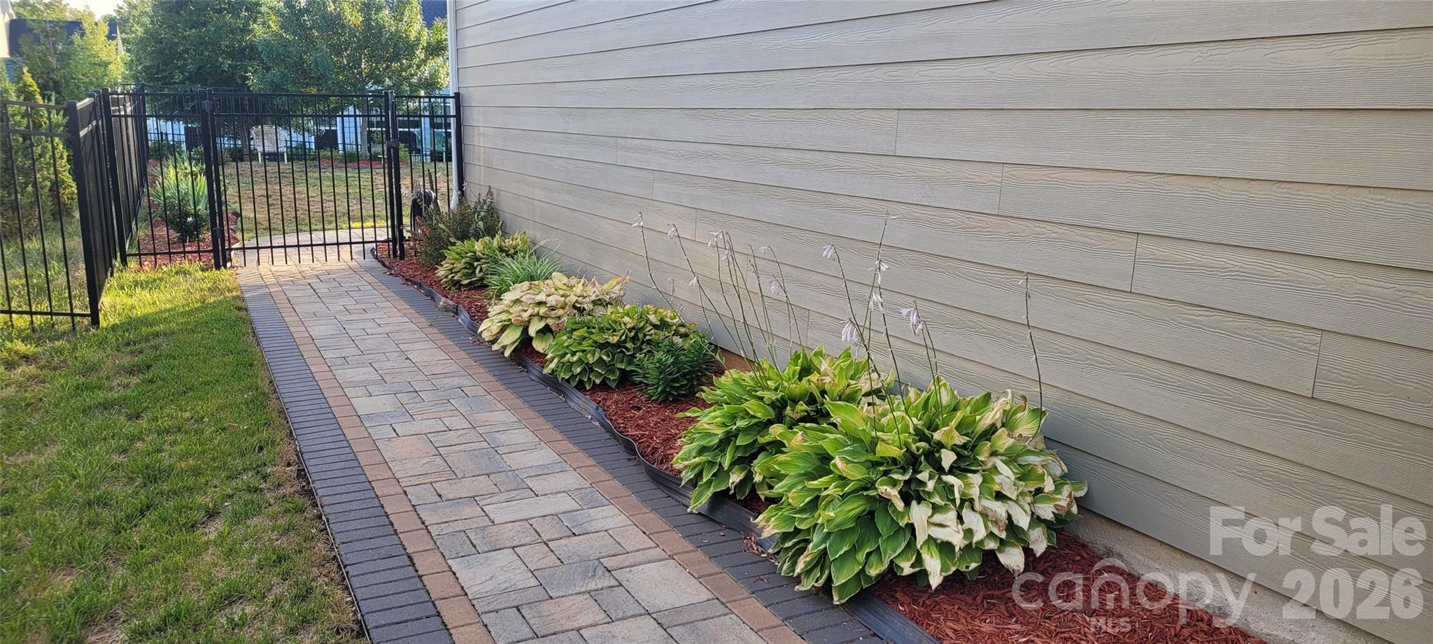 11216 Vanguard Parkway #395 — Huntersville