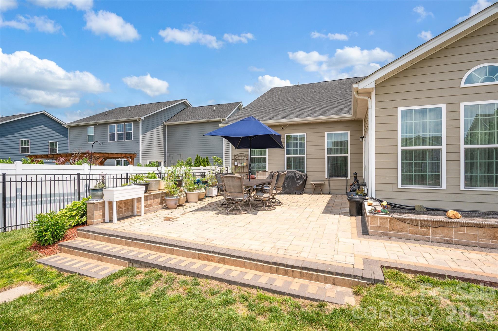 11216 Vanguard Parkway #395 — Huntersville