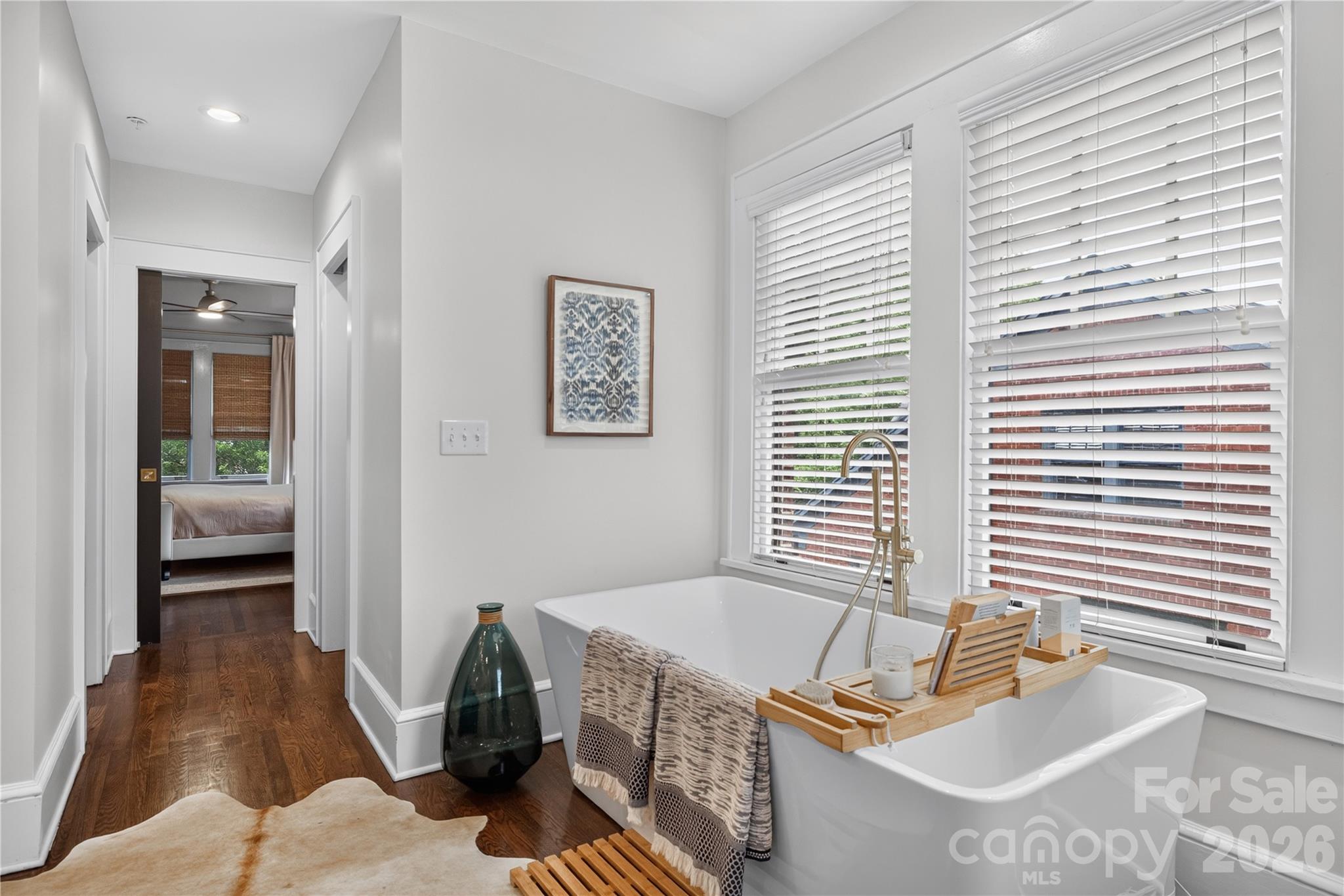 724 Grandin Road — Charlotte