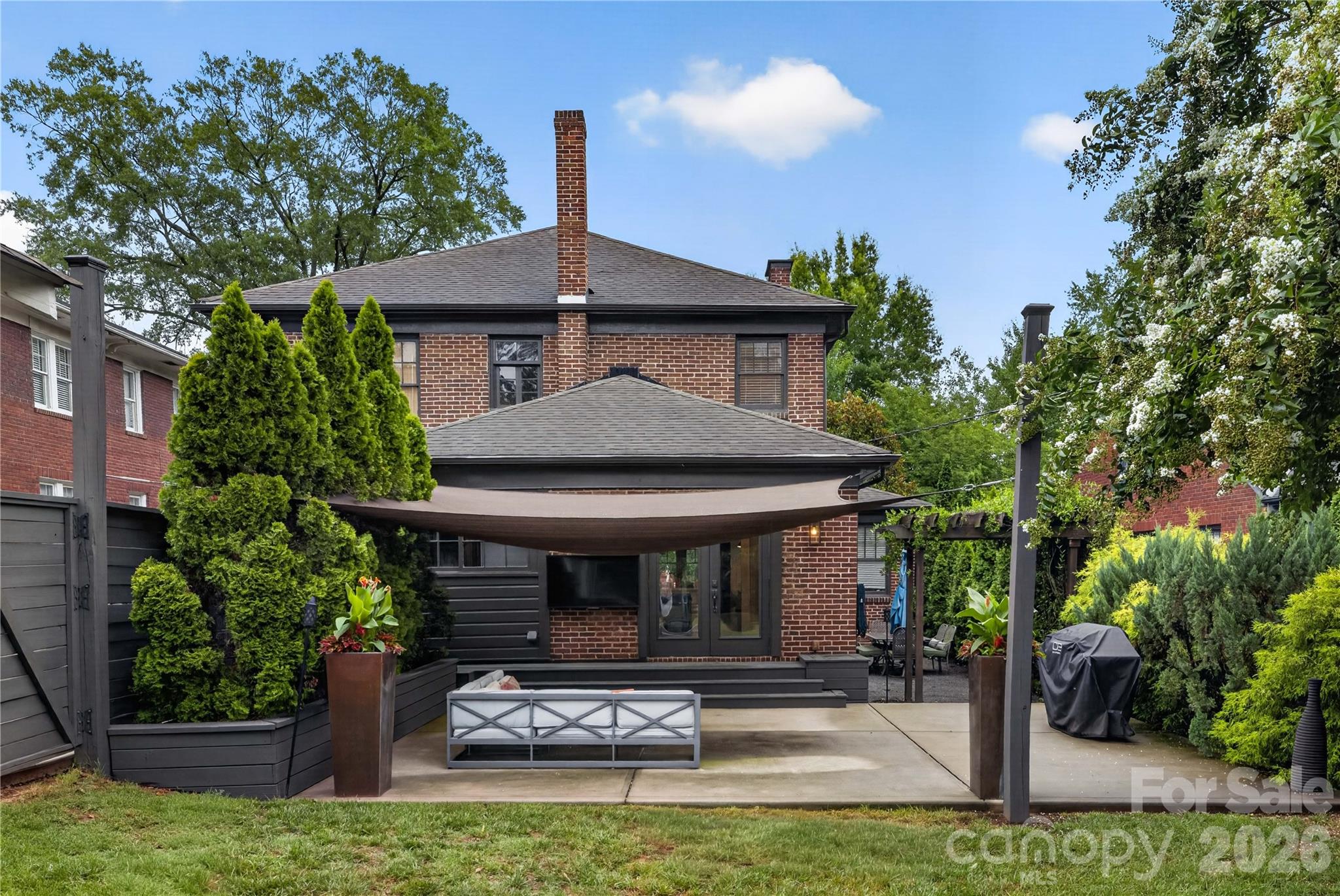 724 Grandin Road — Charlotte