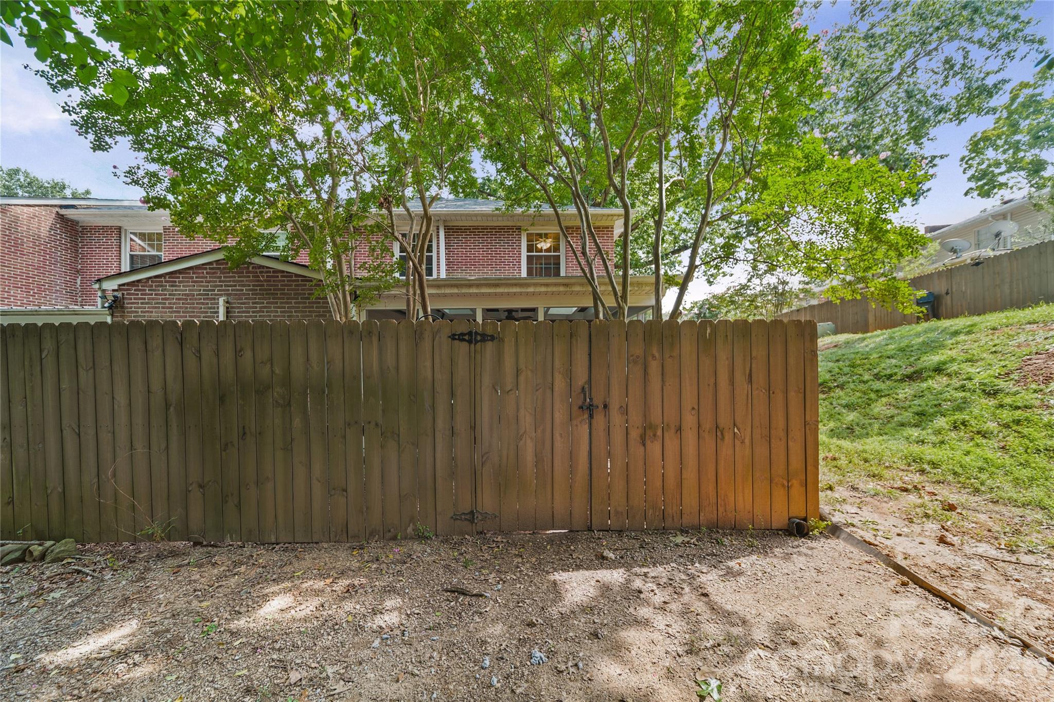 1801 Pewsbury Road — Charlotte