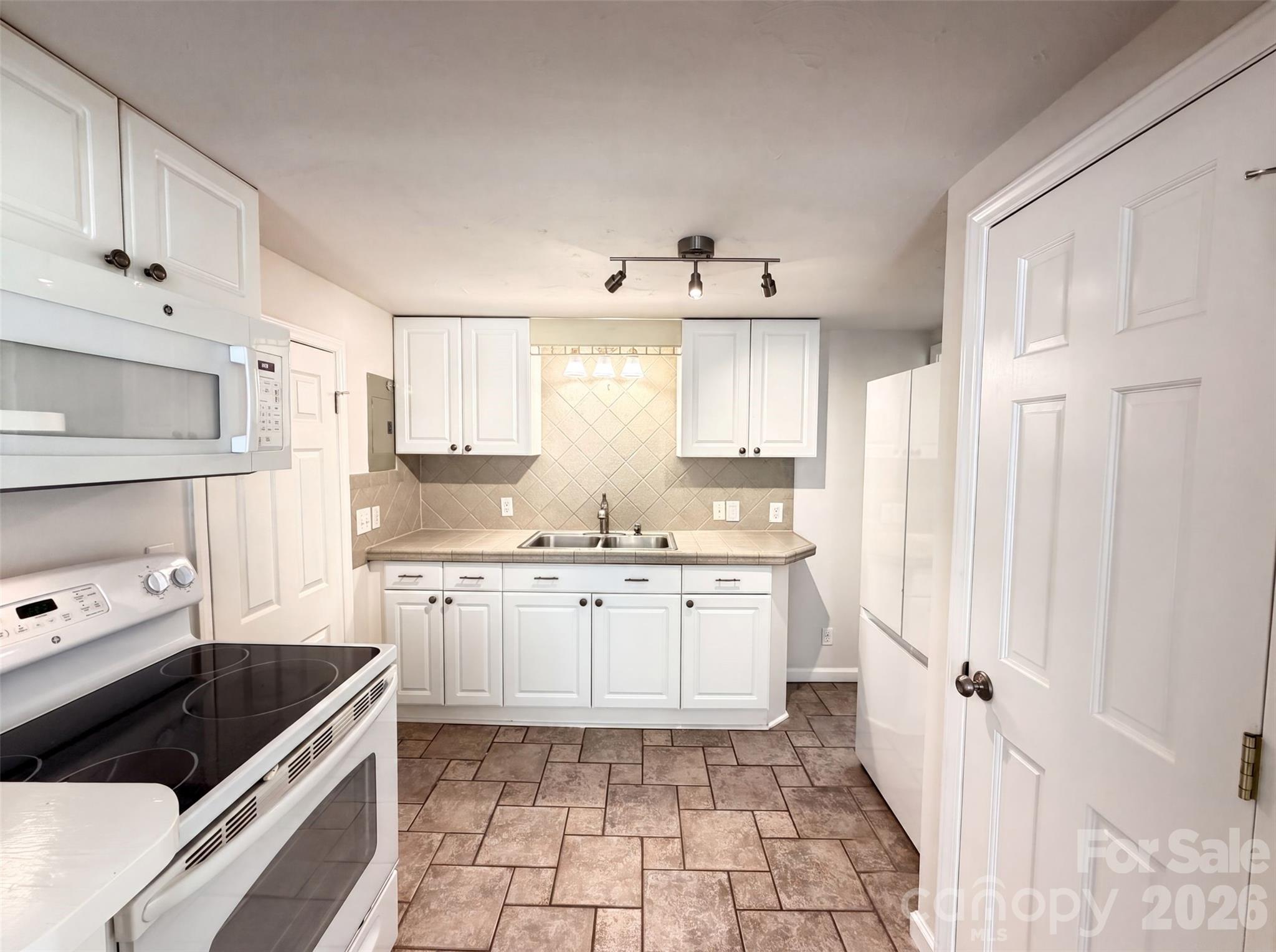 9801 Hannon Road — Charlotte