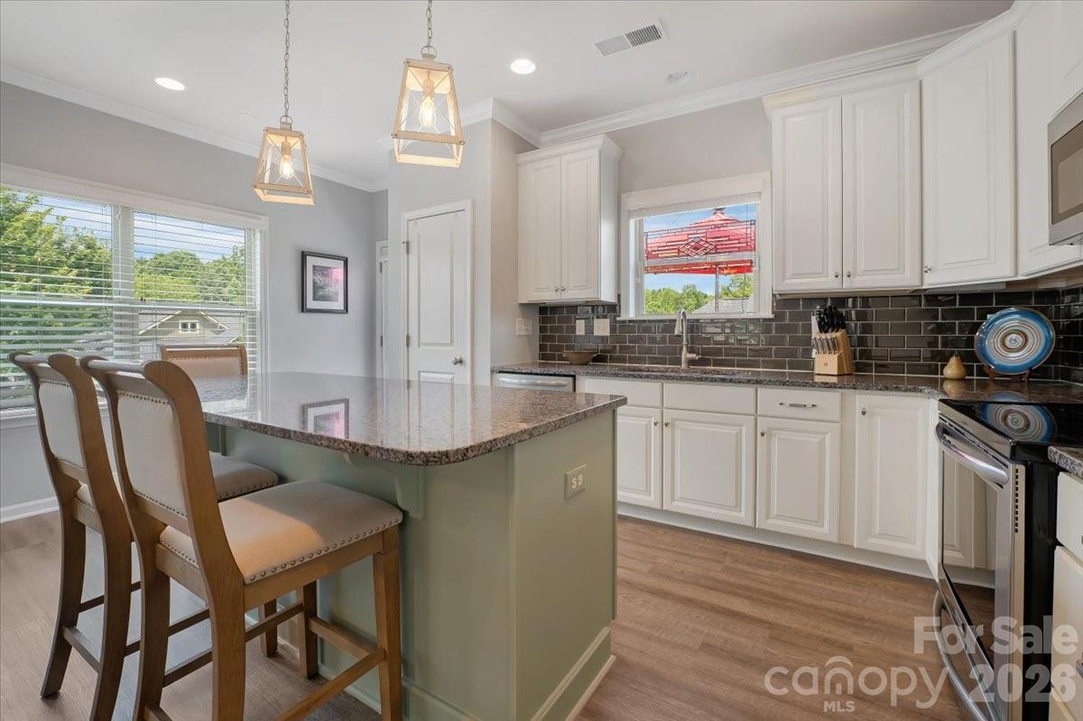 103 Canter Lane — Mooresville