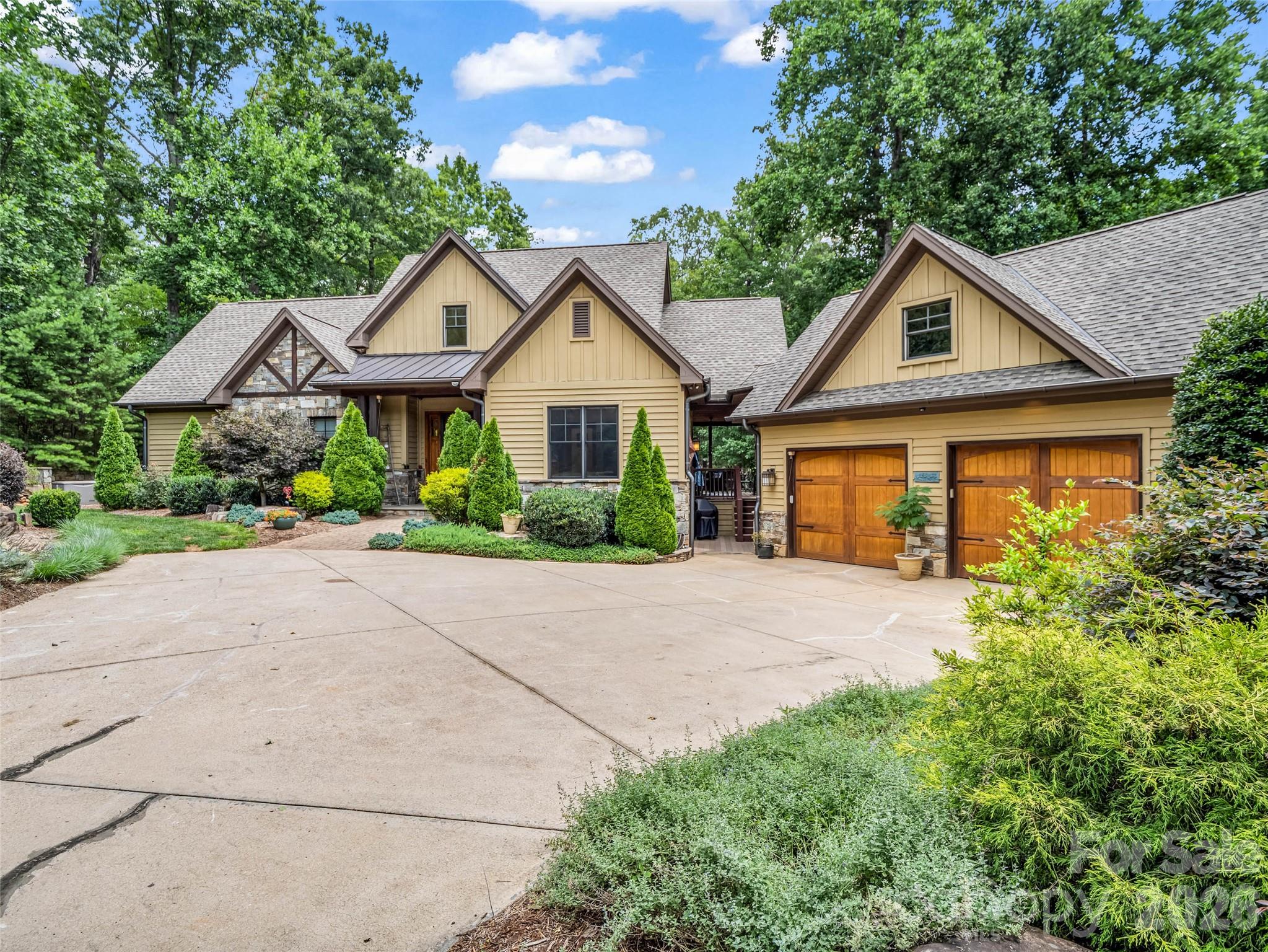 153 Glenn Court — Mill Spring