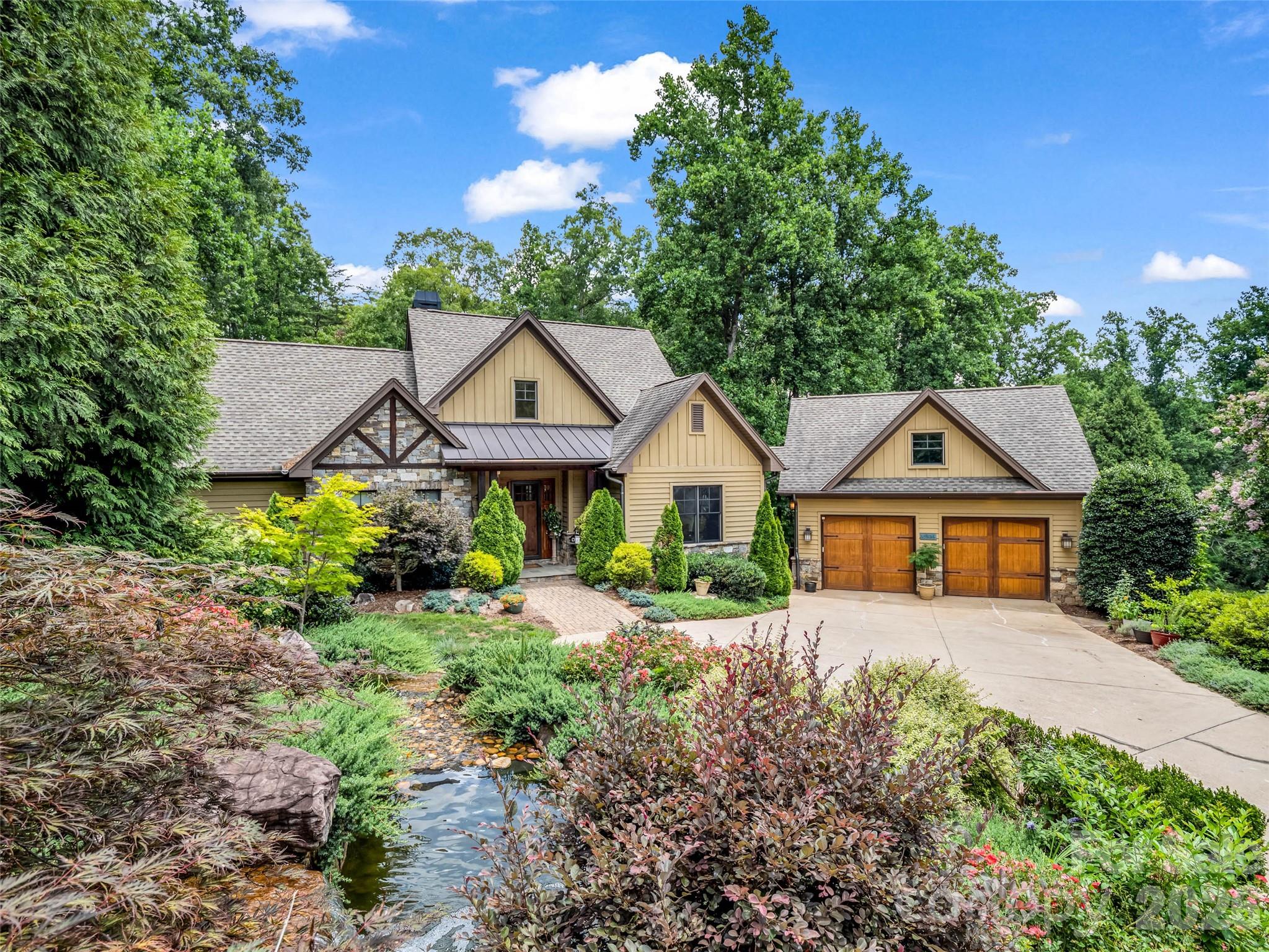 153 Glenn Court — Mill Spring