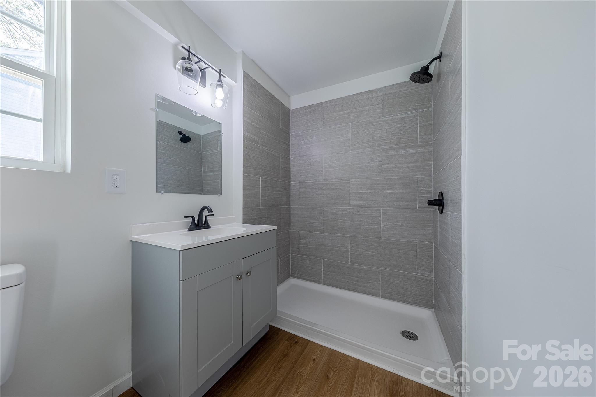 214 E Washington Avenue — Bessemer City