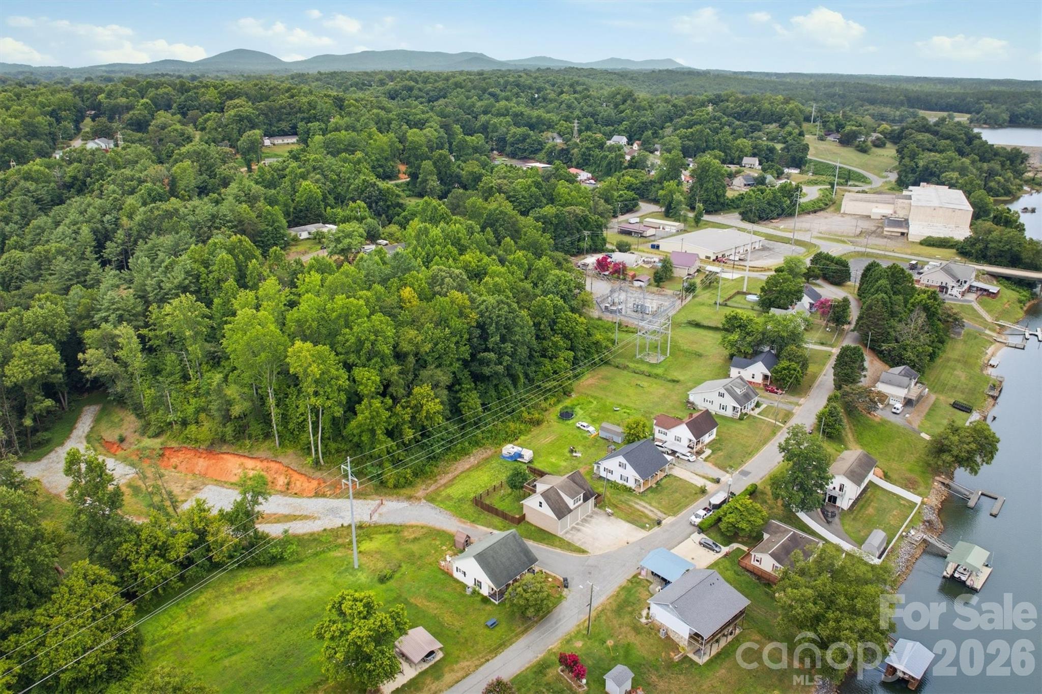 302 Catawba Avenue — Hickory