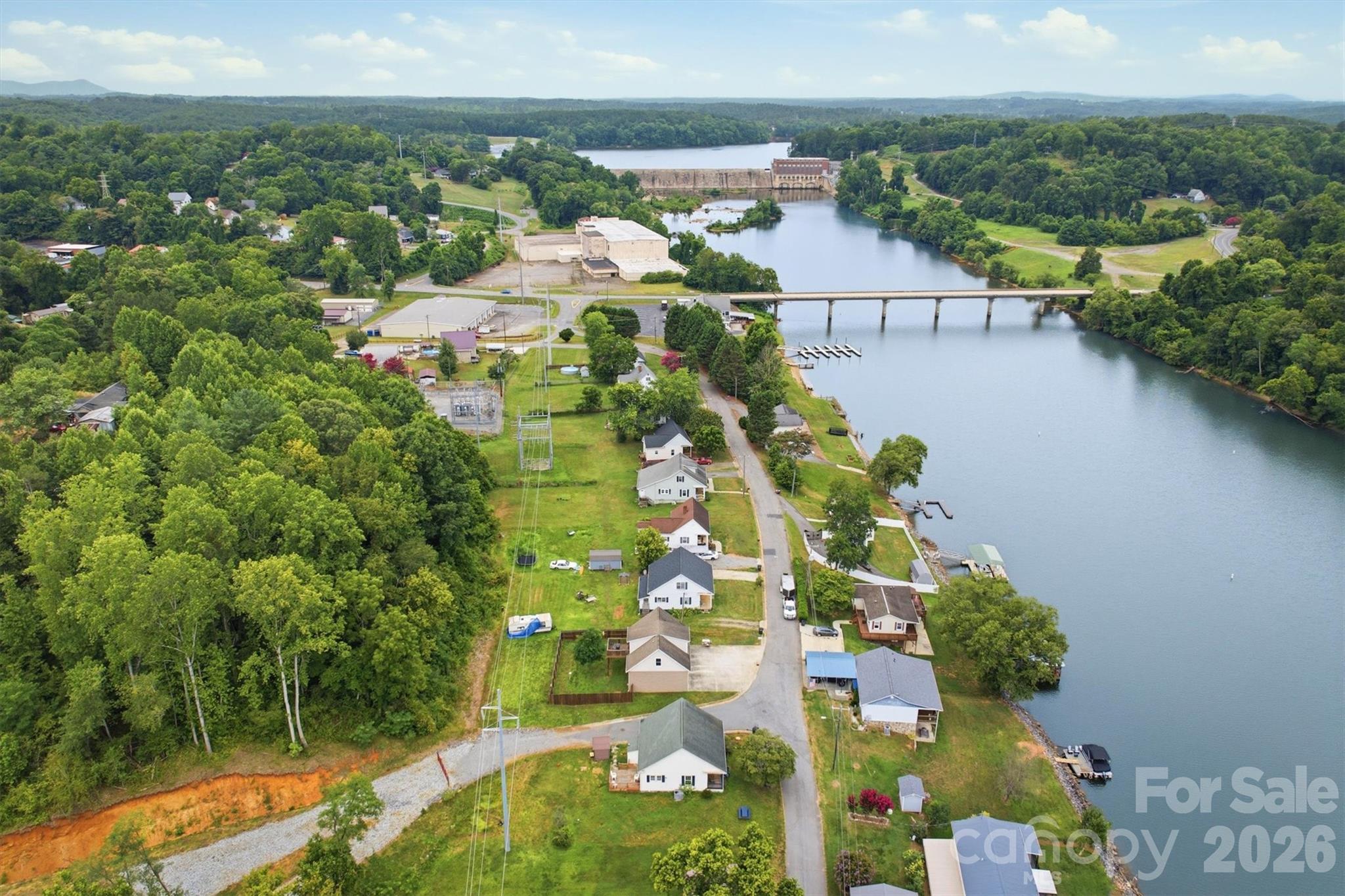 302 Catawba Avenue — Hickory