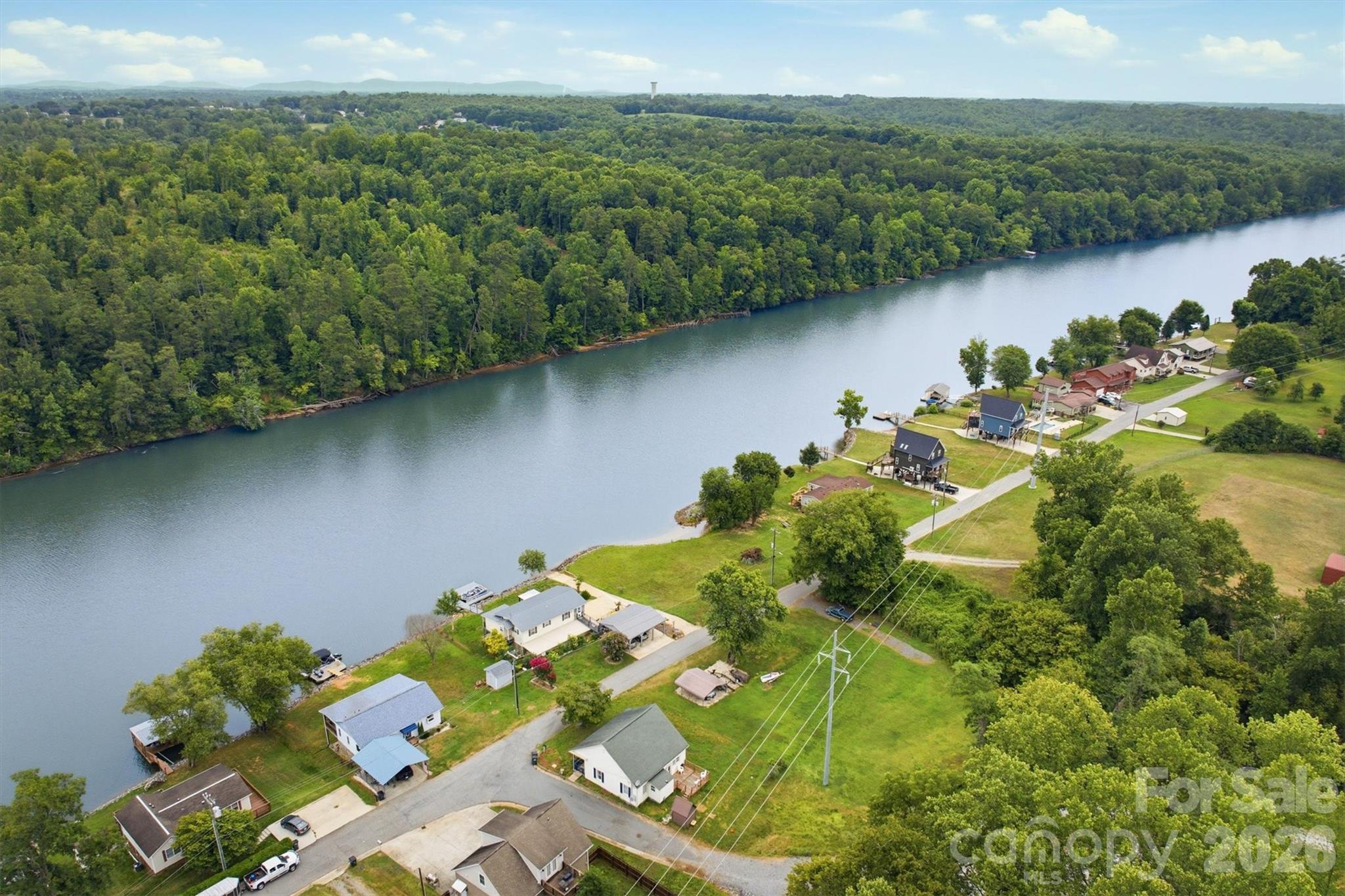 302 Catawba Avenue — Hickory