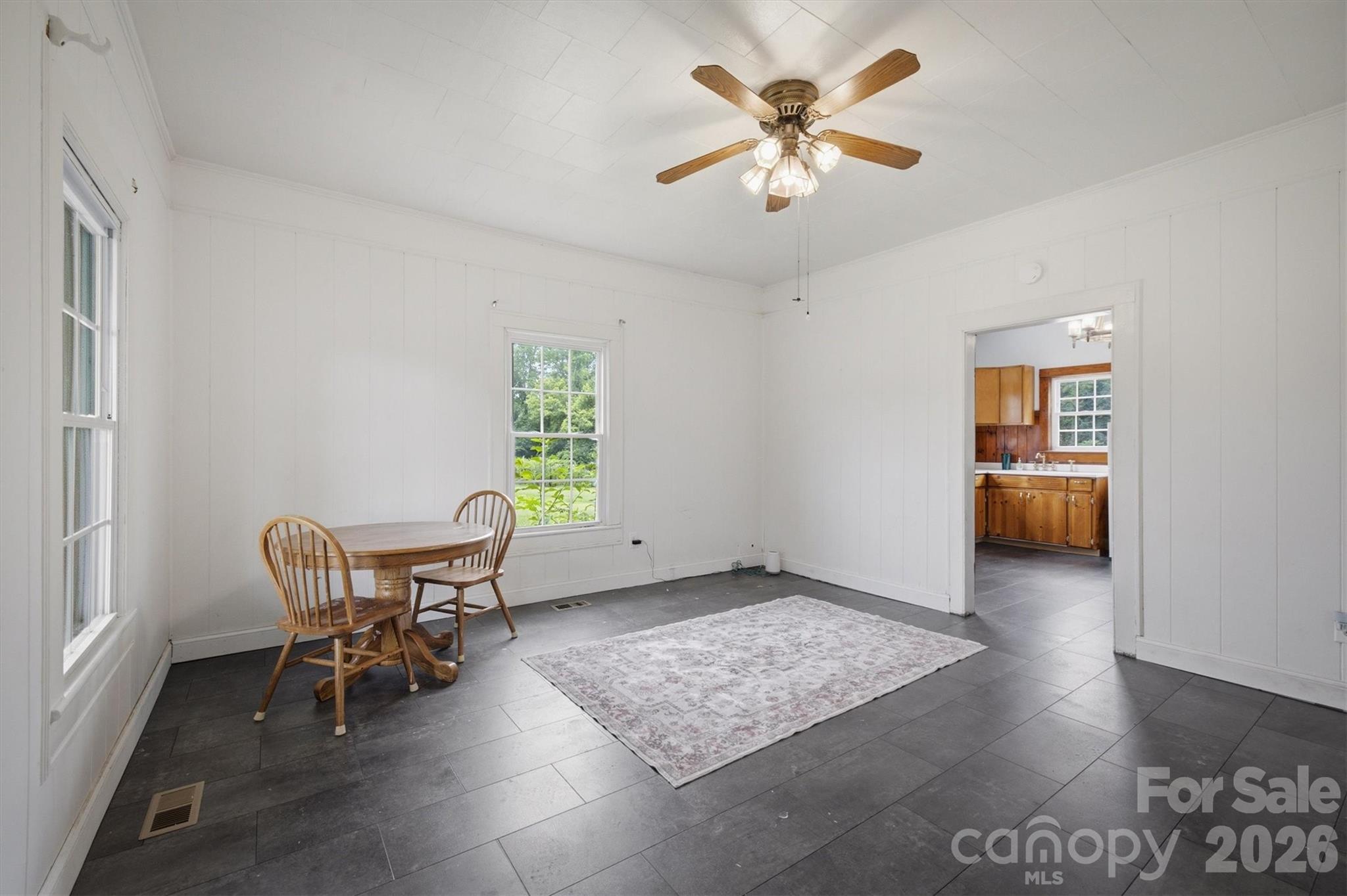 302 Catawba Avenue — Hickory