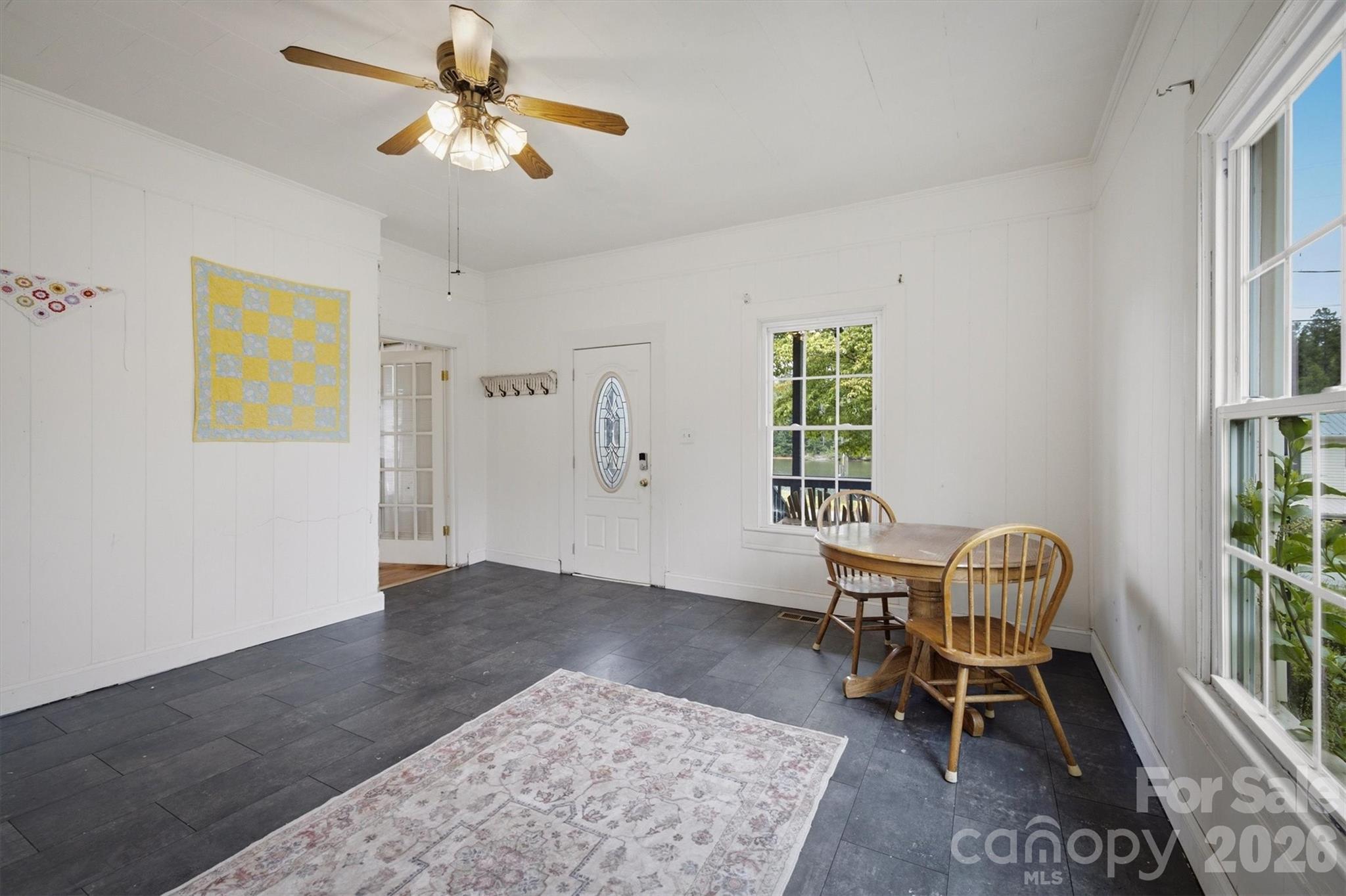 302 Catawba Avenue — Hickory