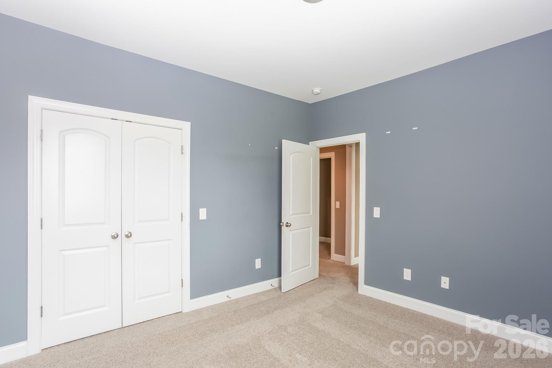 205 N Centurion Lane — Mount Holly