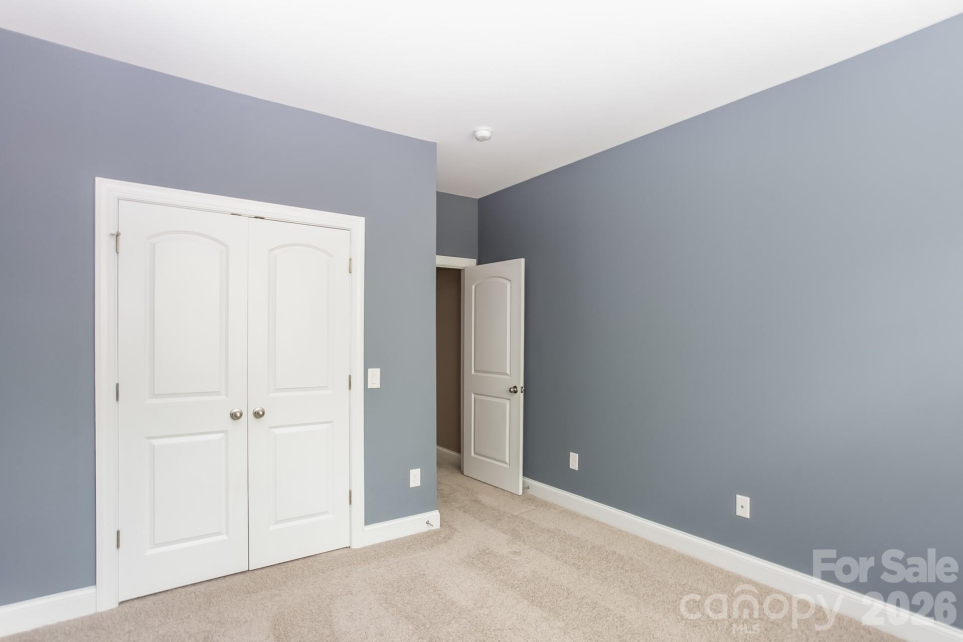 205 N Centurion Lane — Mount Holly